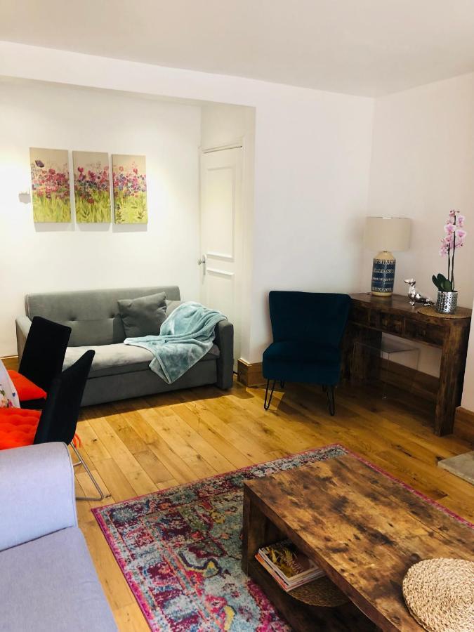 2 Bedroom Close To Camden Town Apartment