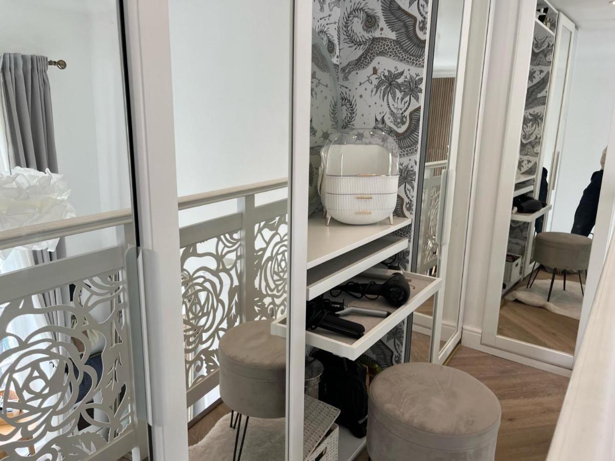 Apartment 2-4 Bedroom 2 Roof Terraces Prime Notting Hill *