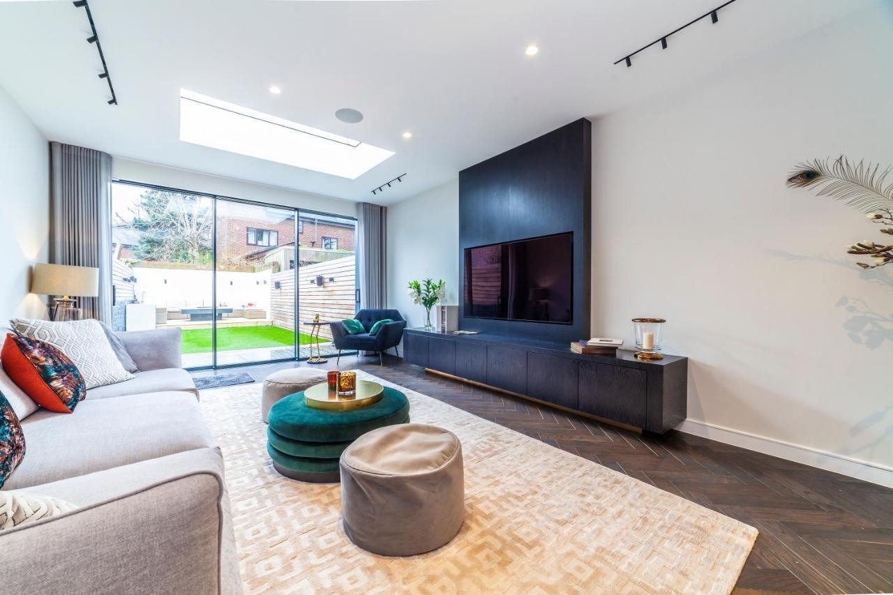 Luxury 3 Bedroom House With Garden Next To Battersea Park Holiday home London