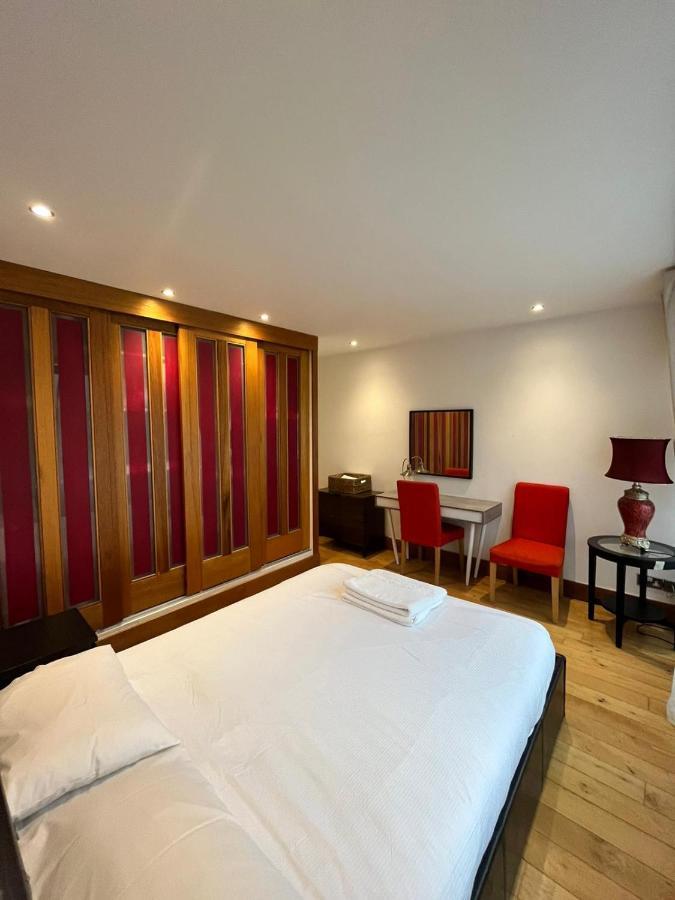 Luxury 2 Double Bedroom Flat - Kensington London