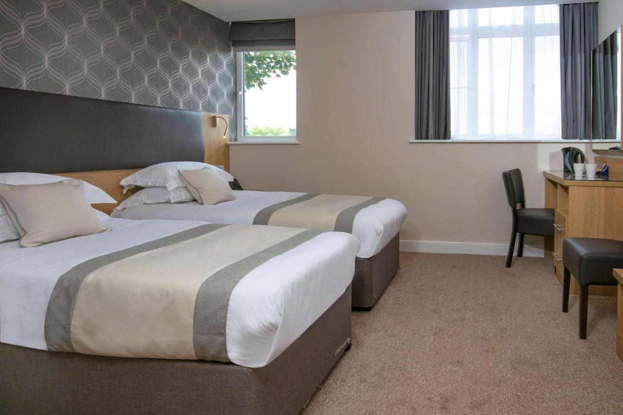 Western Northfields Ealing 3*