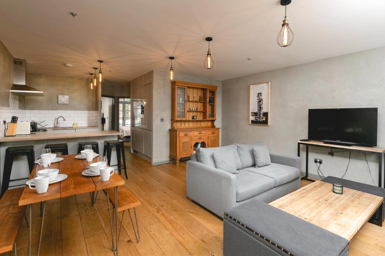 Penthousestays Nr Notting Hill - Luxury 2 Bedroom King Bed - Near Portobello Road Apartment *
