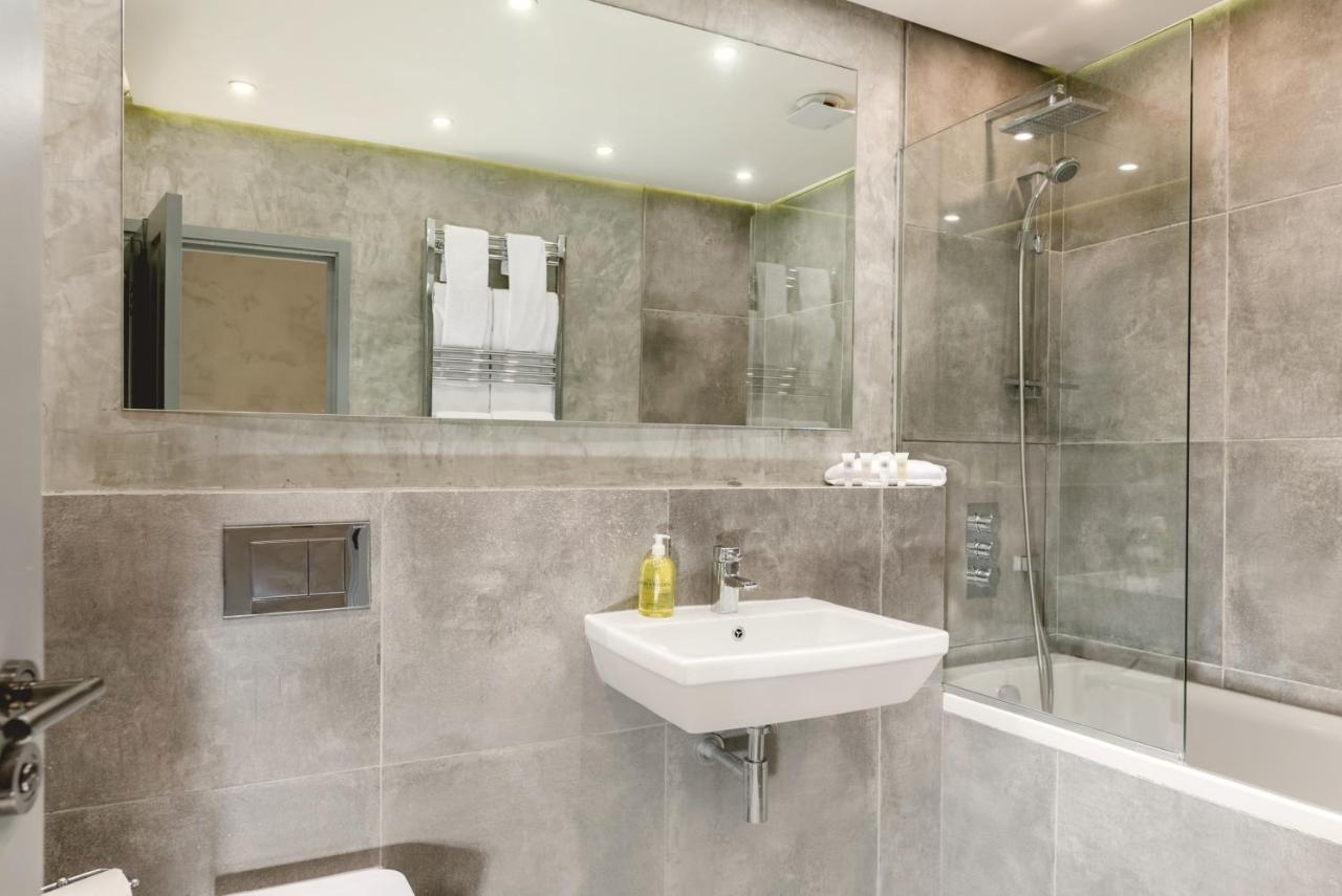 Penthousestays Nr Notting Hill - Luxury 2 Bedroom King Bed - Near Portobello Road Apartment