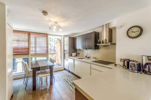 Apartamento Super Beautiful Three Bedroom *