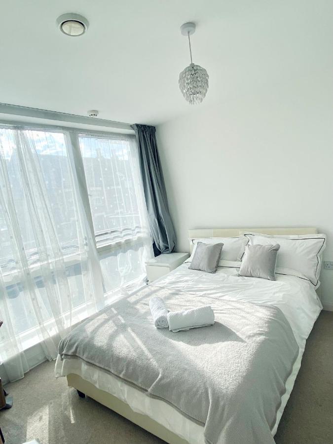 Apartment Stylish 2bed2bath Flat Roof Garden View London