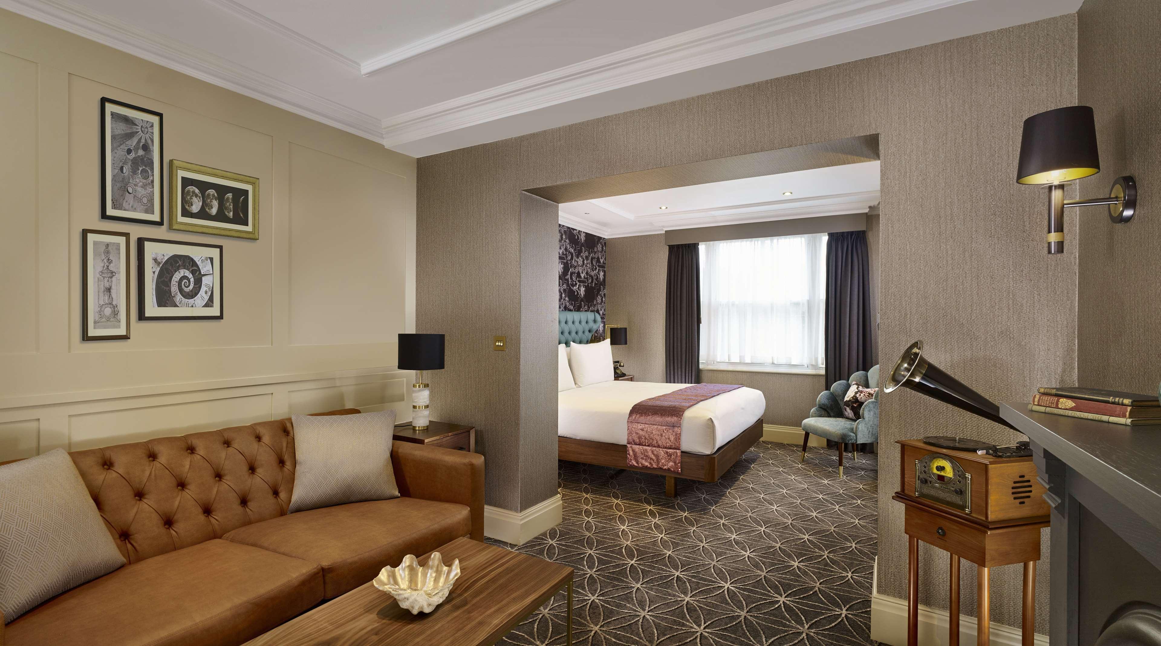 100 Queens Gate Hotel, Curio Collection By Hilton Hotel 5*