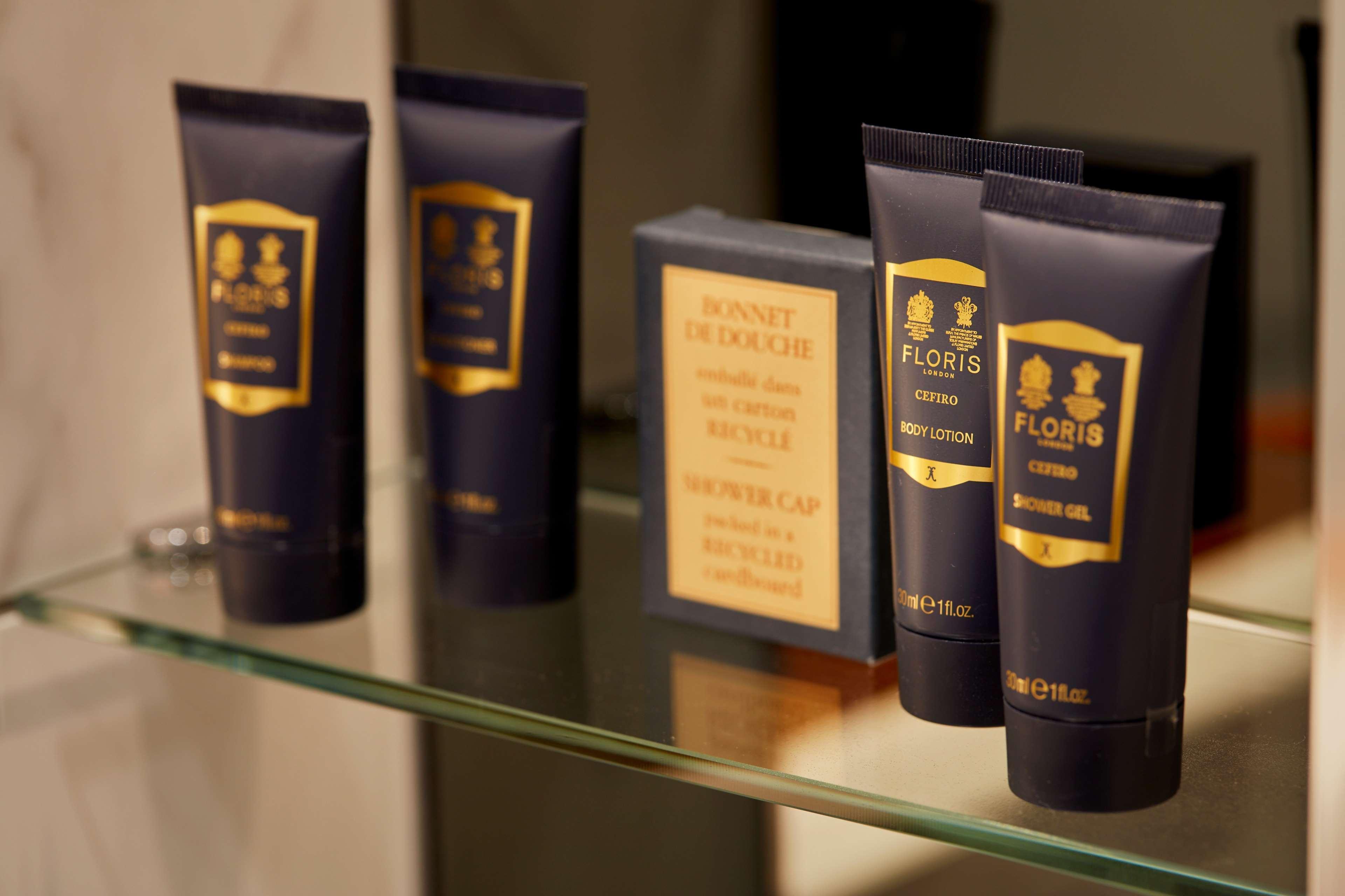 100 Queens Gate Hotel, Curio Collection By Hilton Hotel London