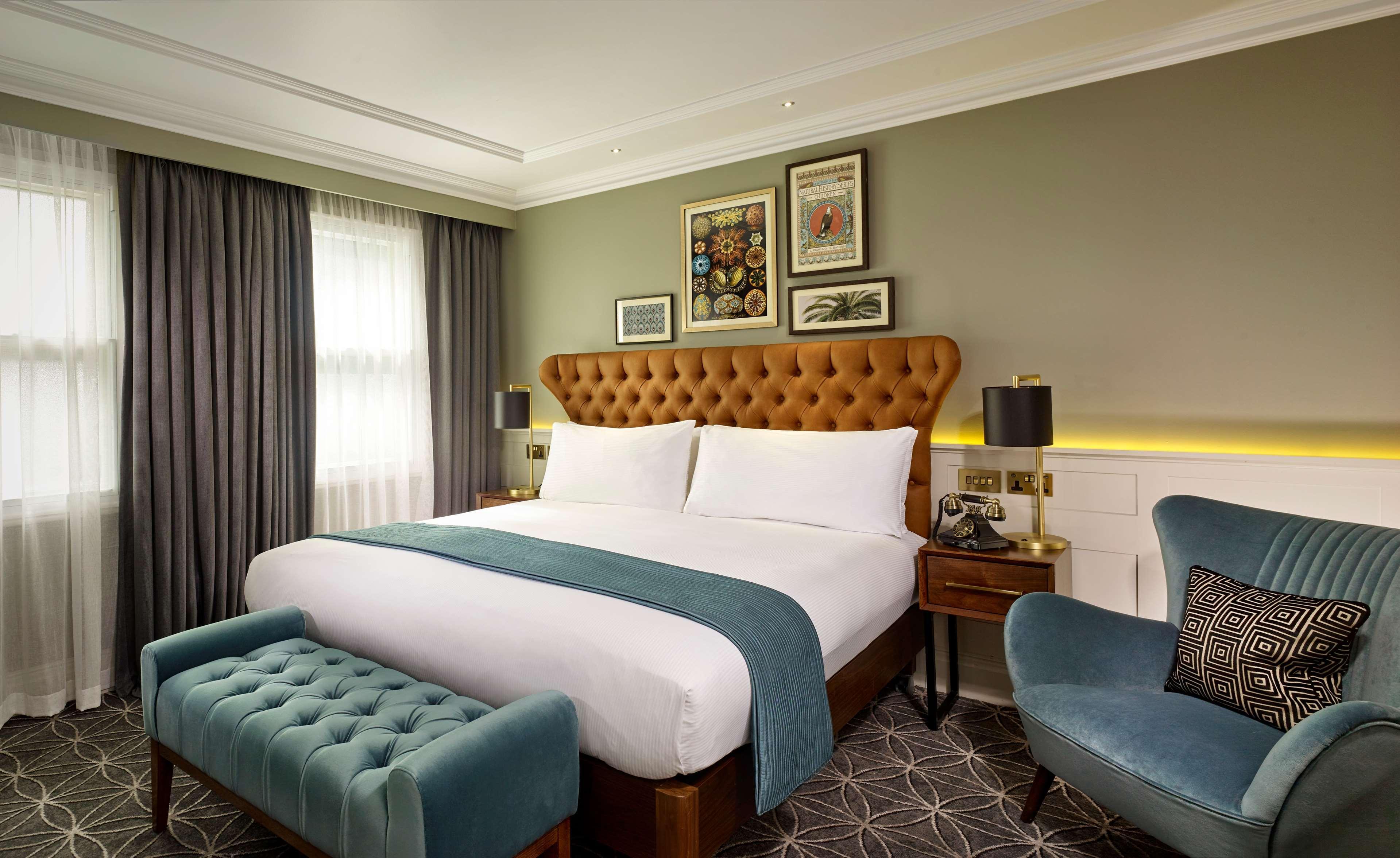 100 Queens Gate Hotel, Curio Collection By Hilton 5* London