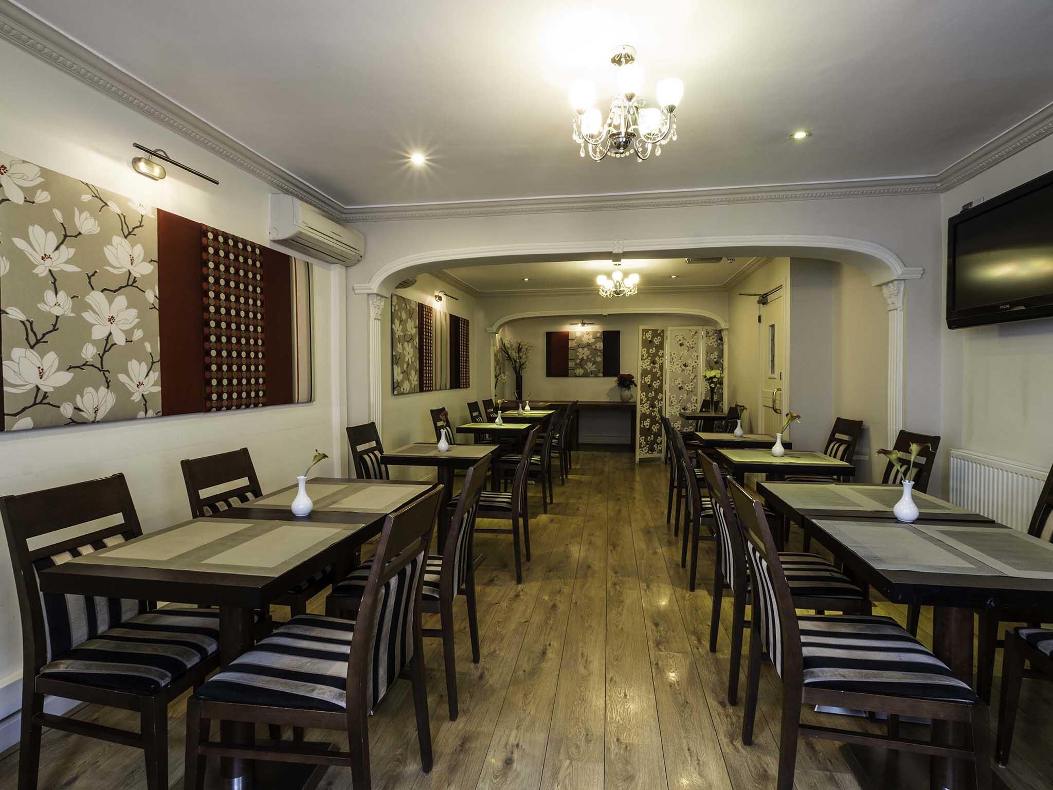 Hotel London Lodge Hotel 3*