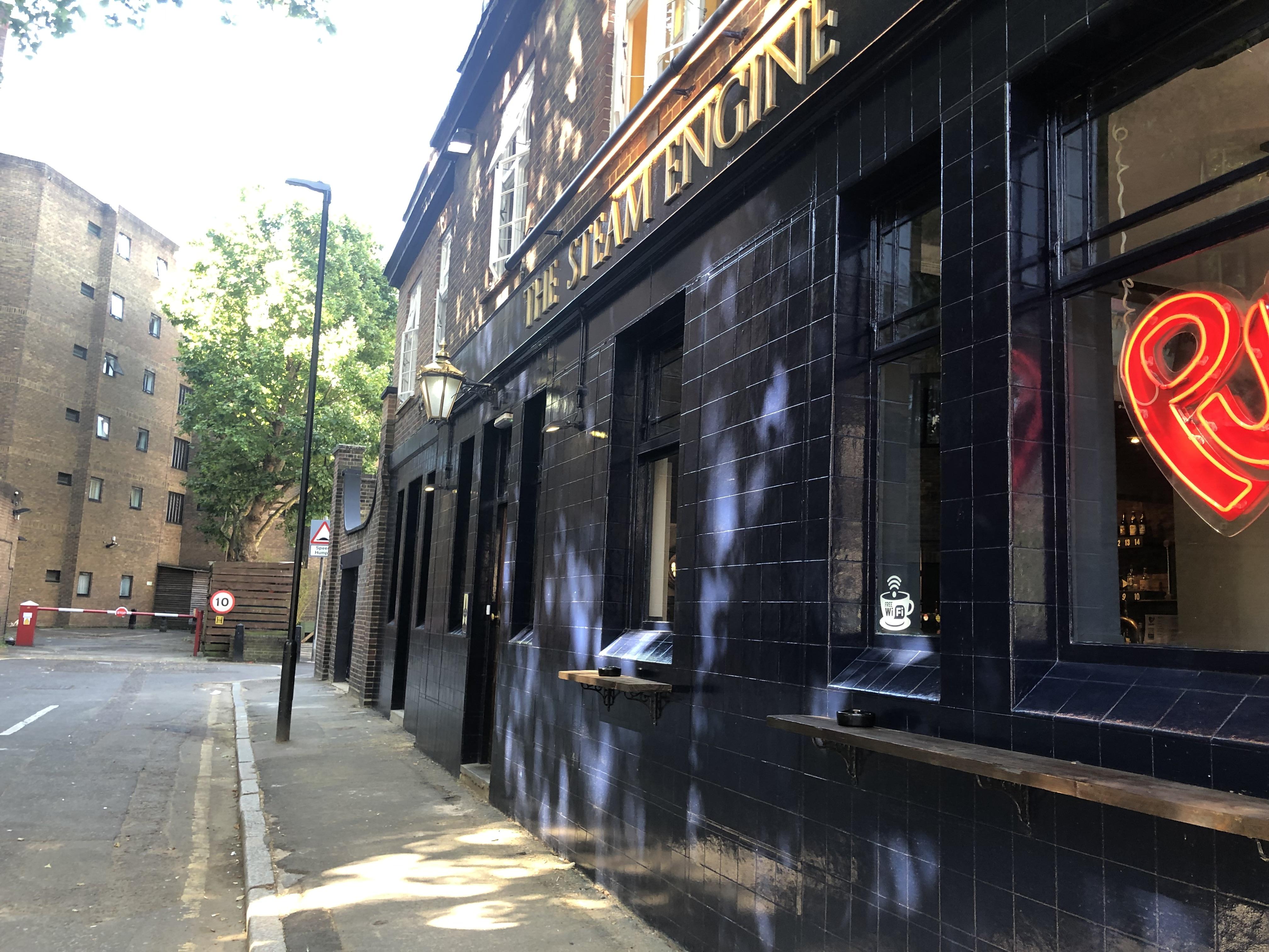 Publove @ The Steam Engine,waterloo Hostel *