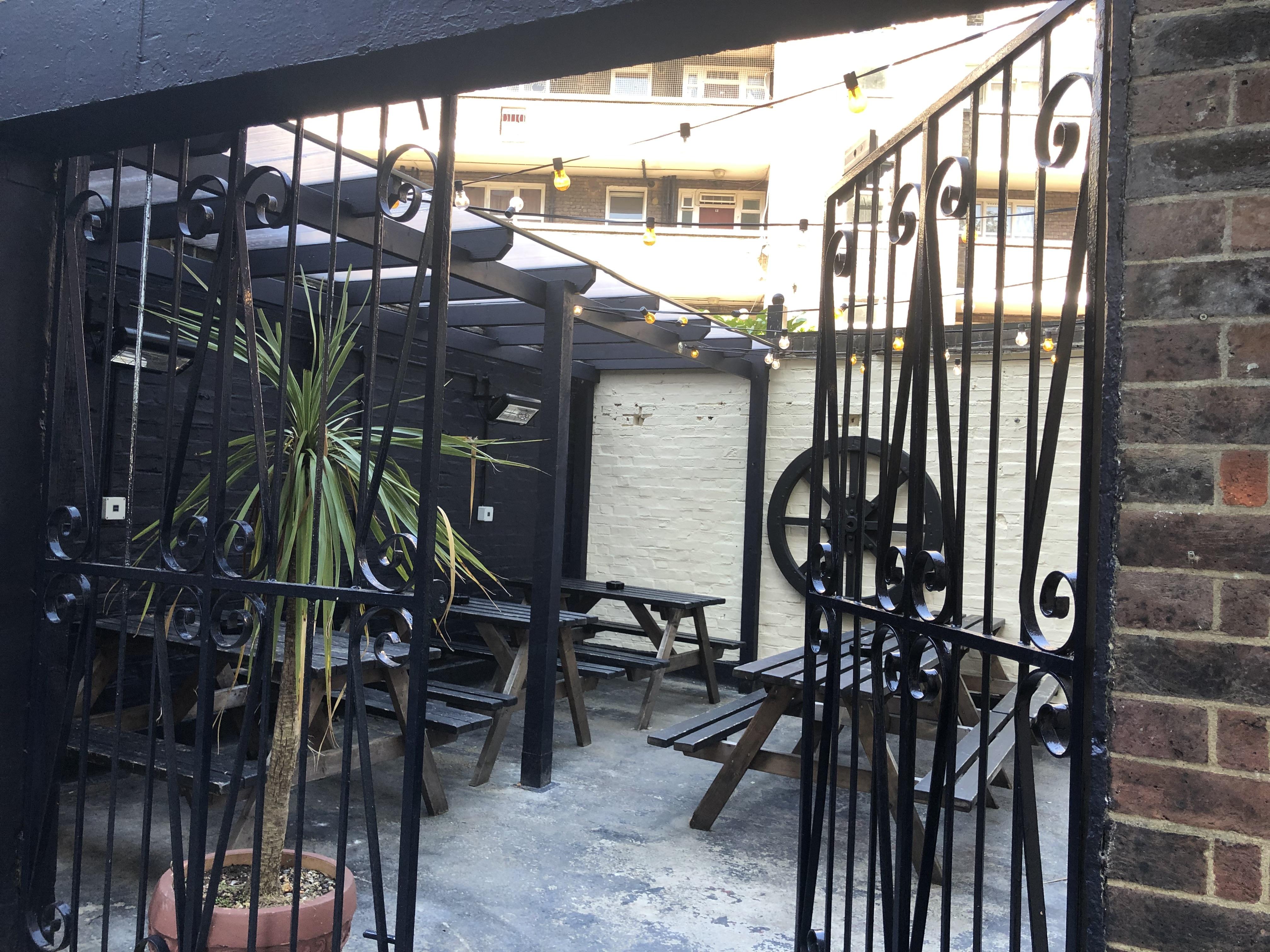 Publove @ The Steam Engine,waterloo Hostel London