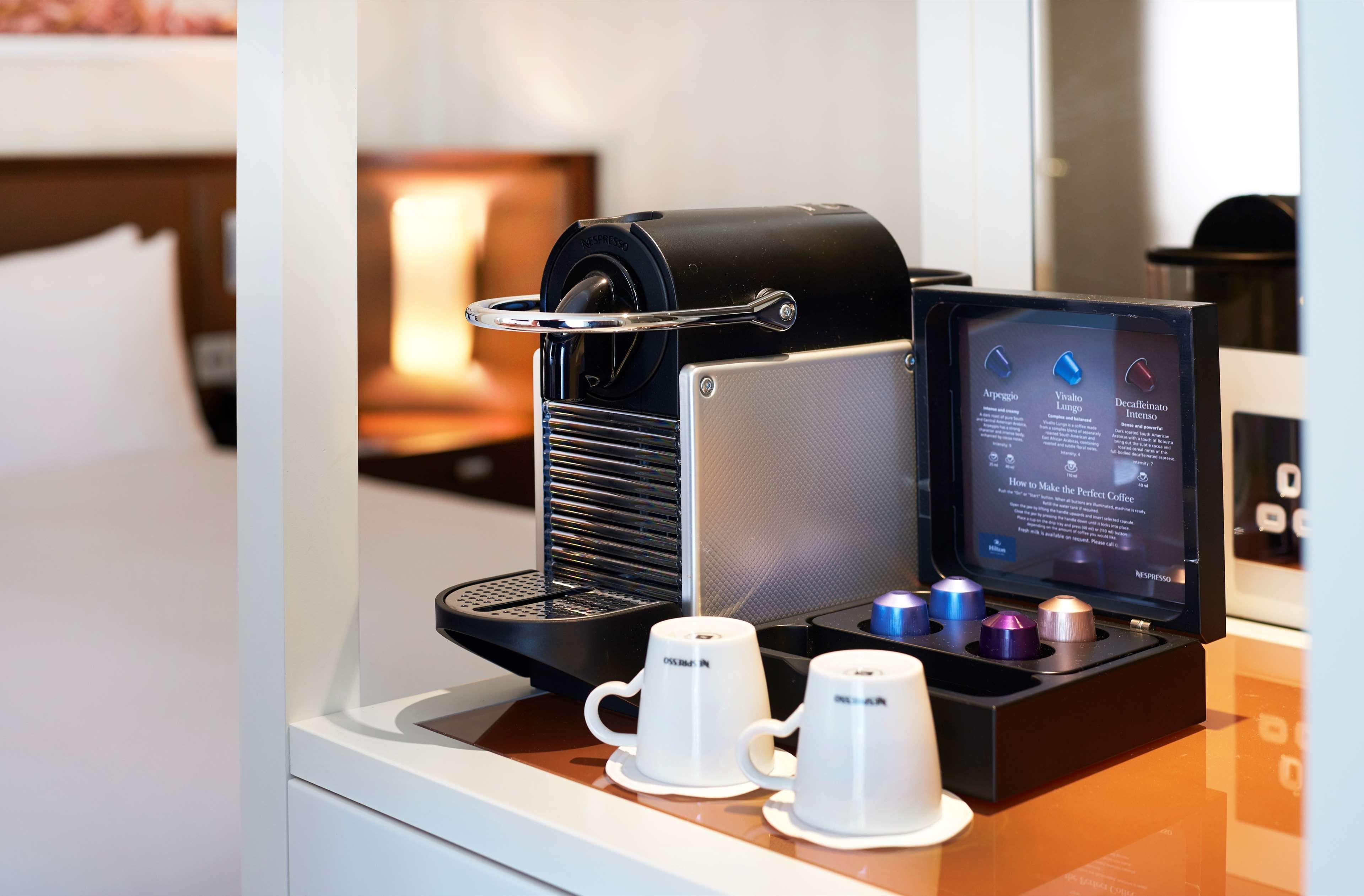 Hilton Hyde Park 4*