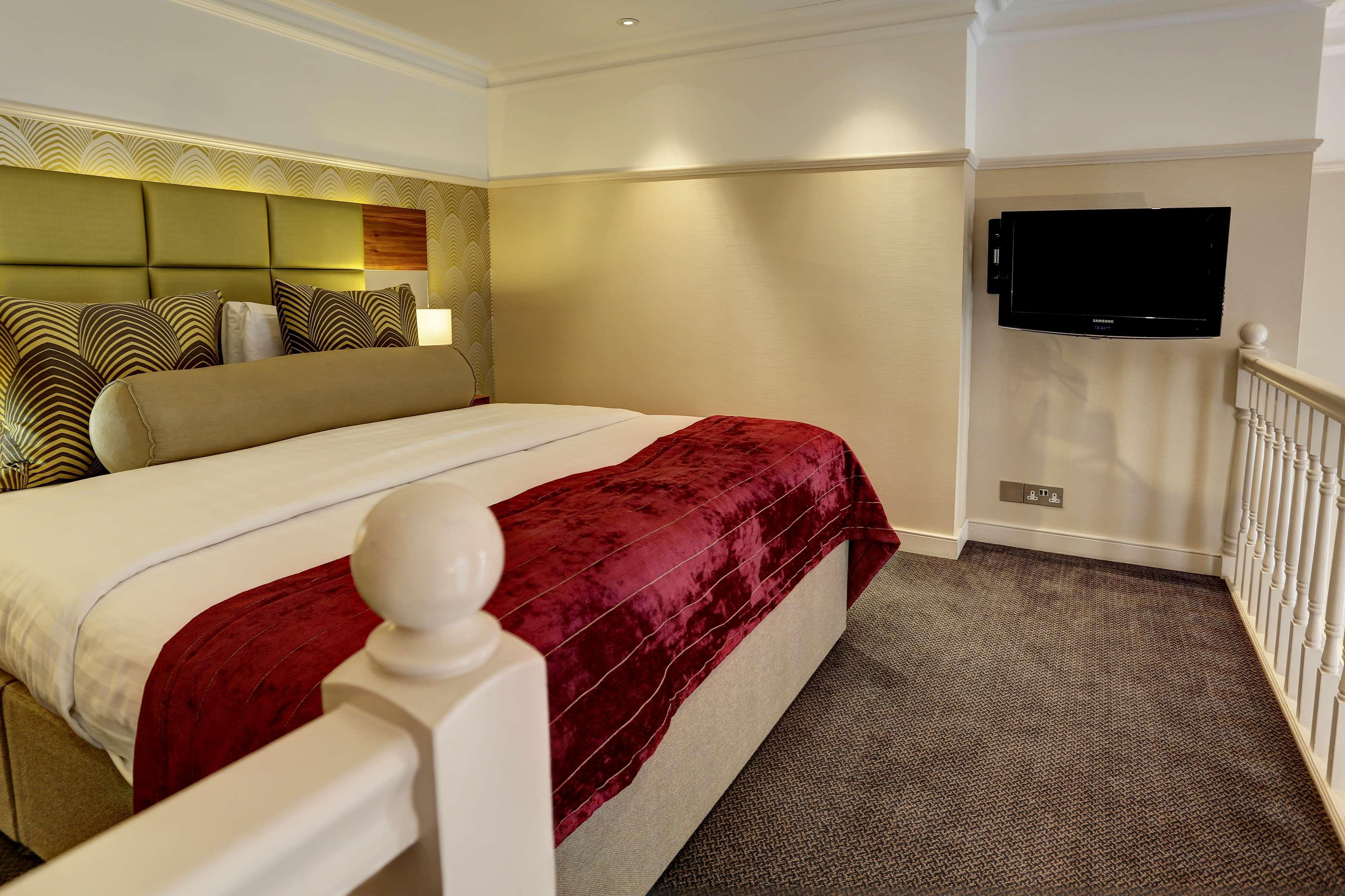 Western Mornington Hyde Park 4*