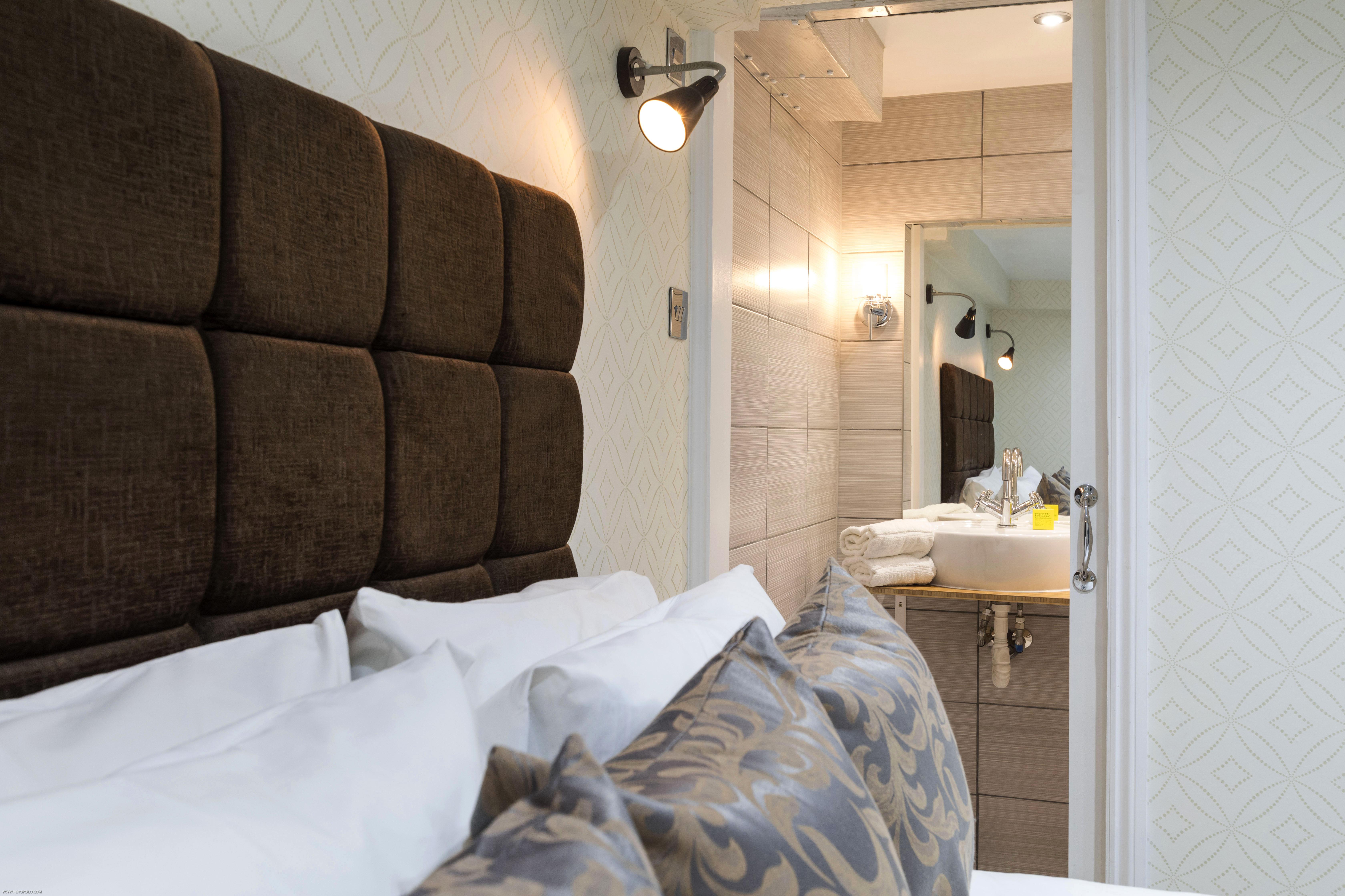 Shepherds Bush 4*