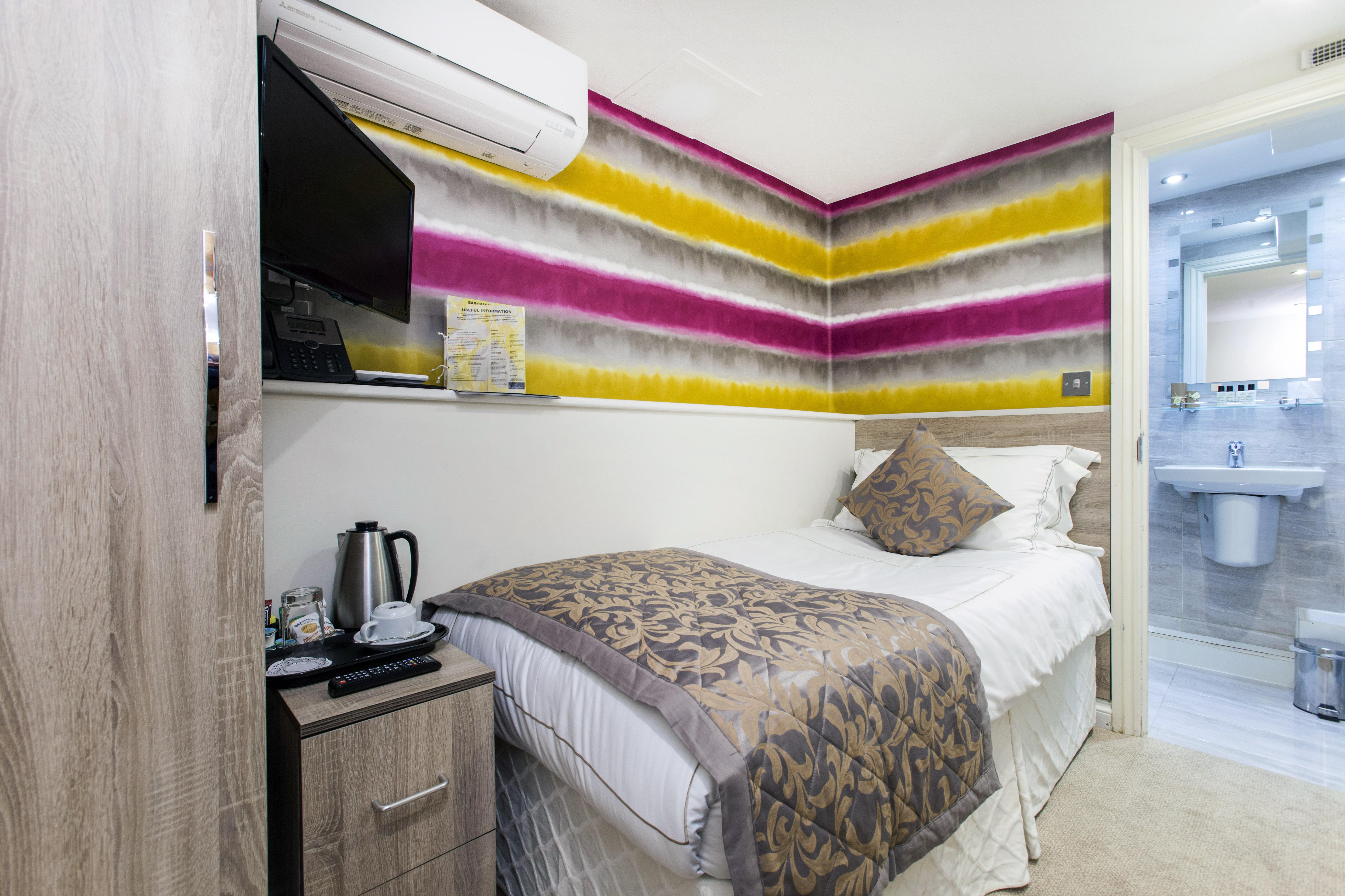 Hotel Shepherds Bush 4*