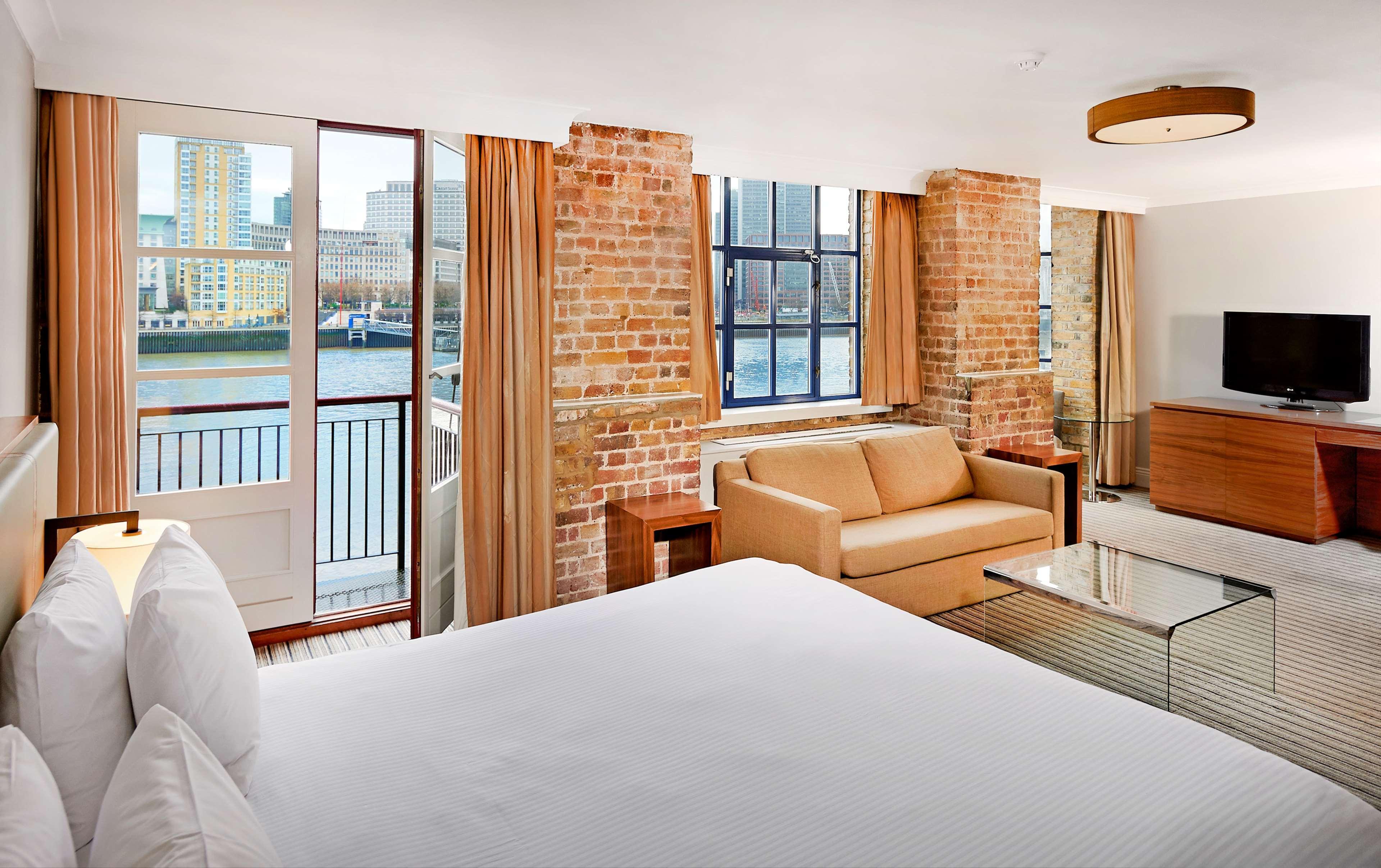 Hotel Doubletree By Hilton - Docklands Riverside 4*
