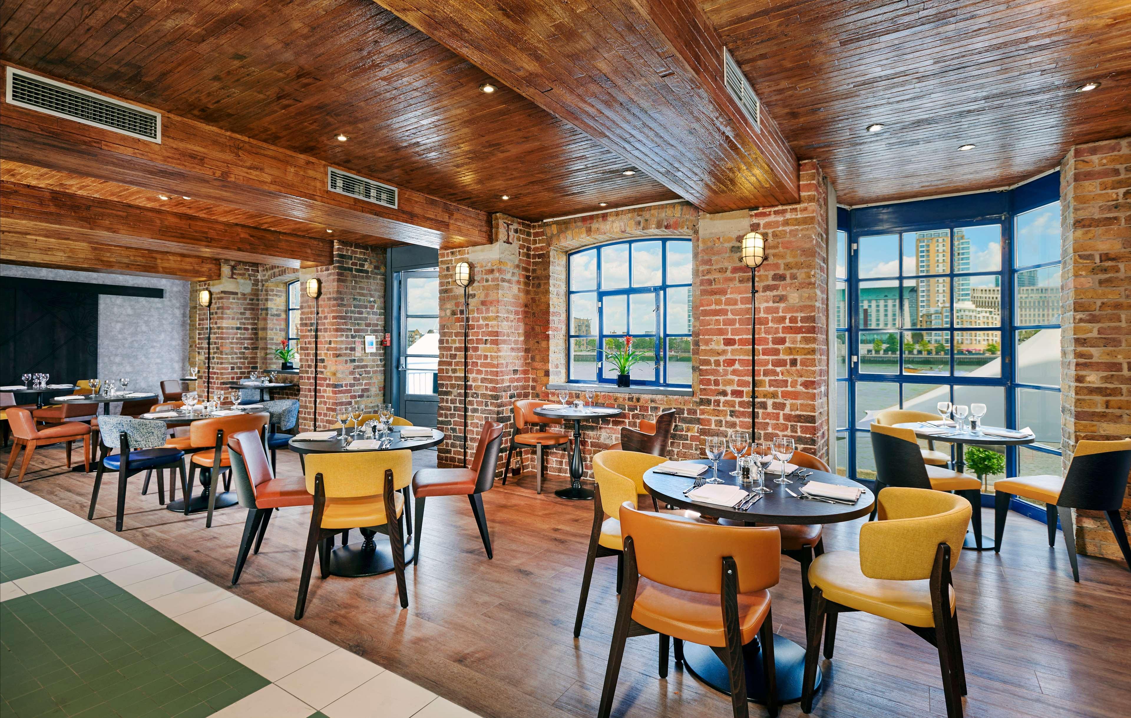 Doubletree By Hilton - Docklands Riverside 4*