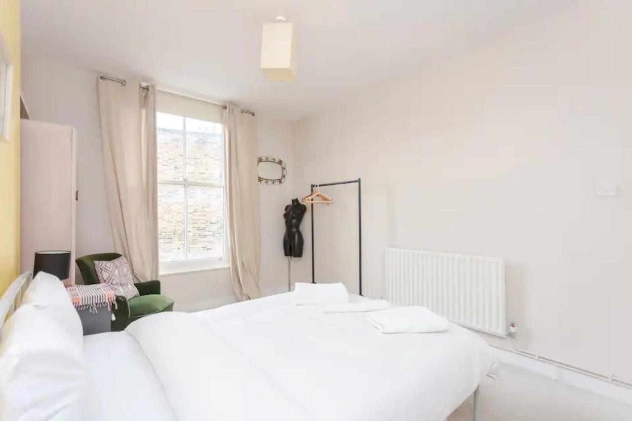 Cheerful 1 Bedroom In Vibrant Maida Vale Holiday home London