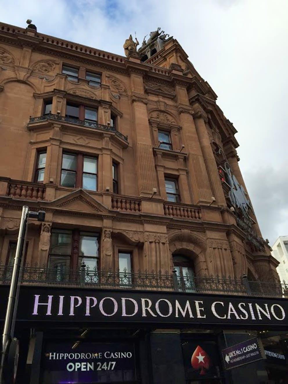 The New Carlton 3* London