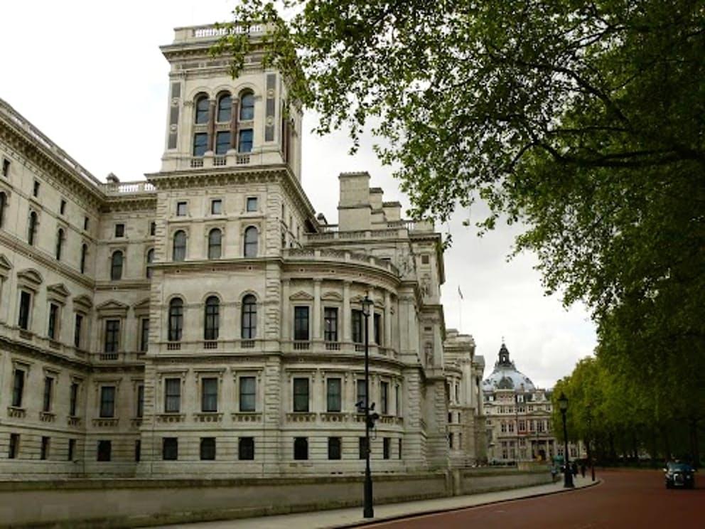The New Carlton Hotel London