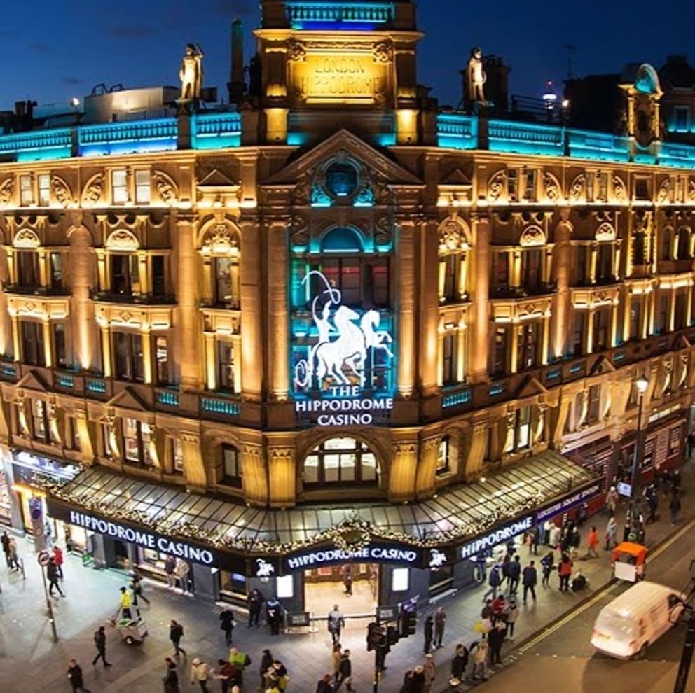 The New Carlton Hotel