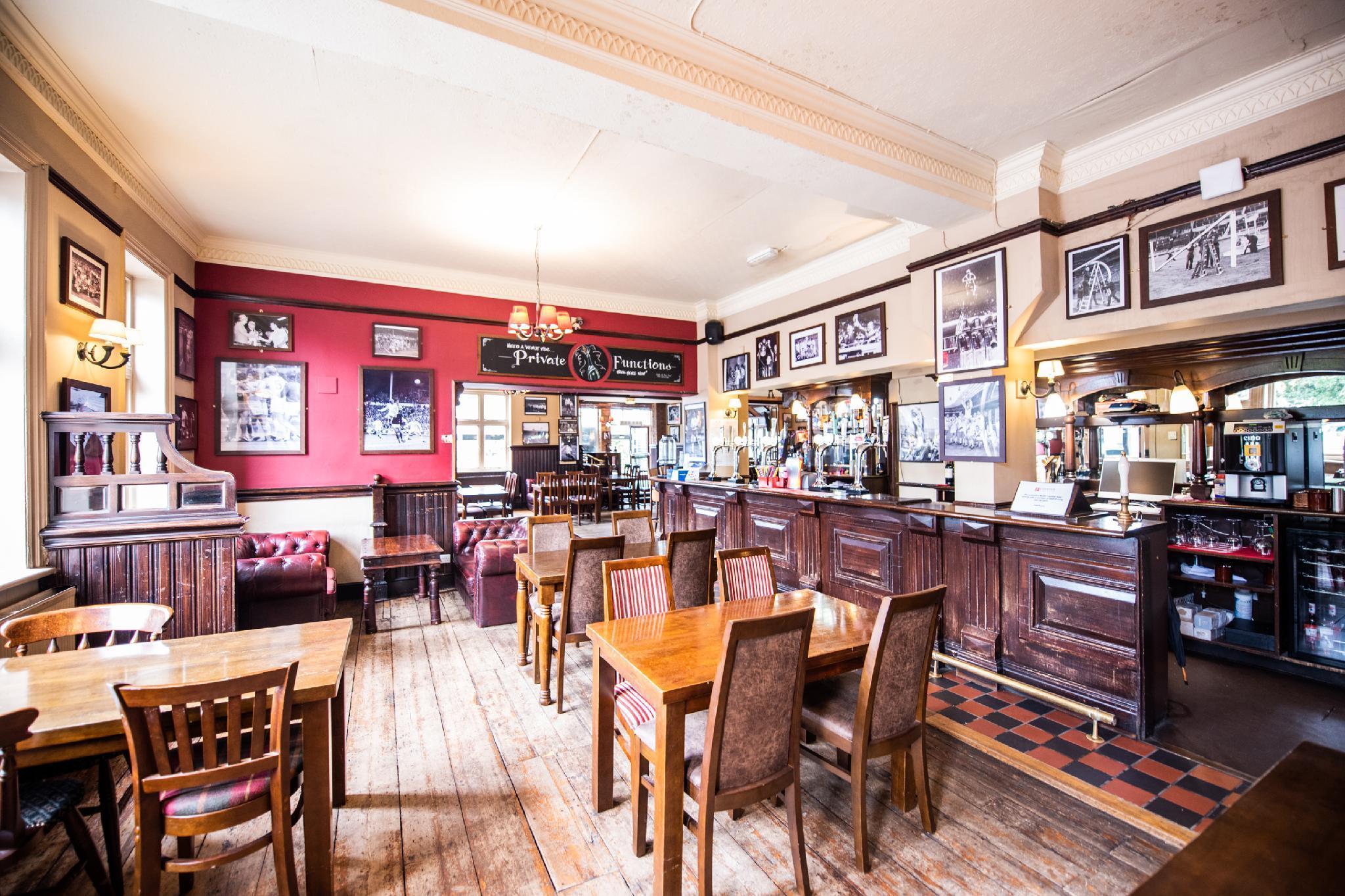 Hotel Oyo The Man Pub And London
