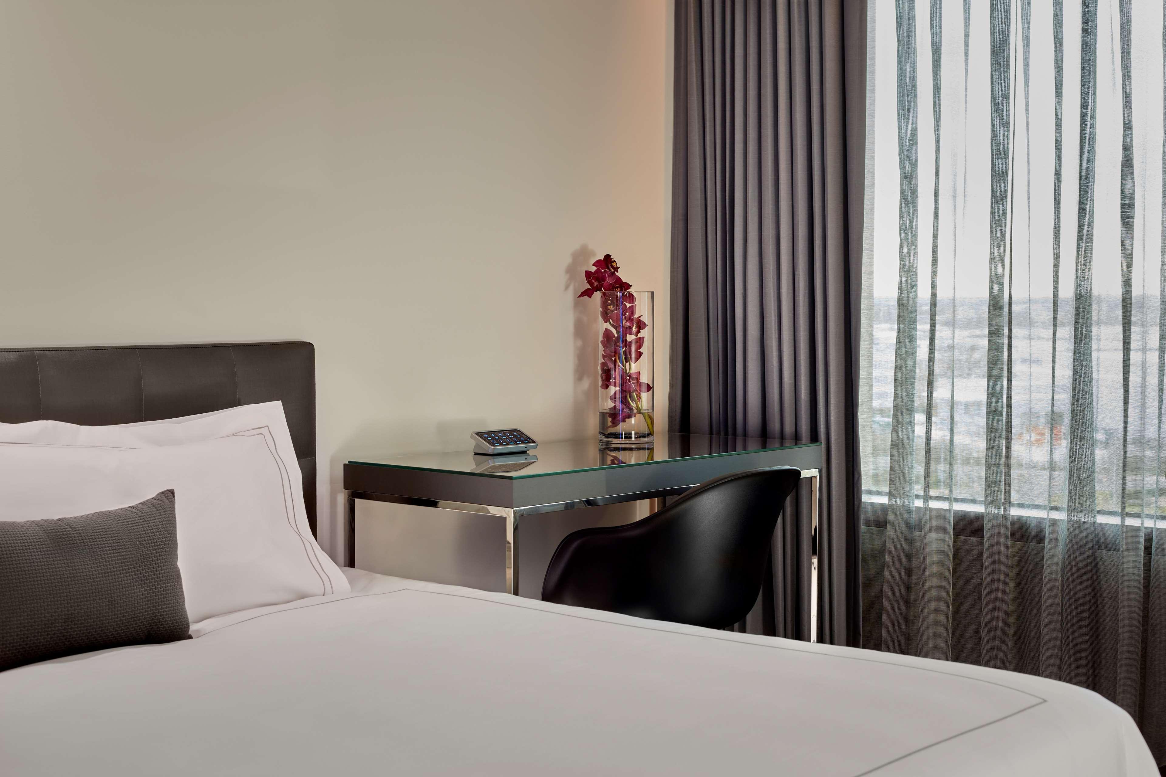 Park Plaza London, Park Royal 4*