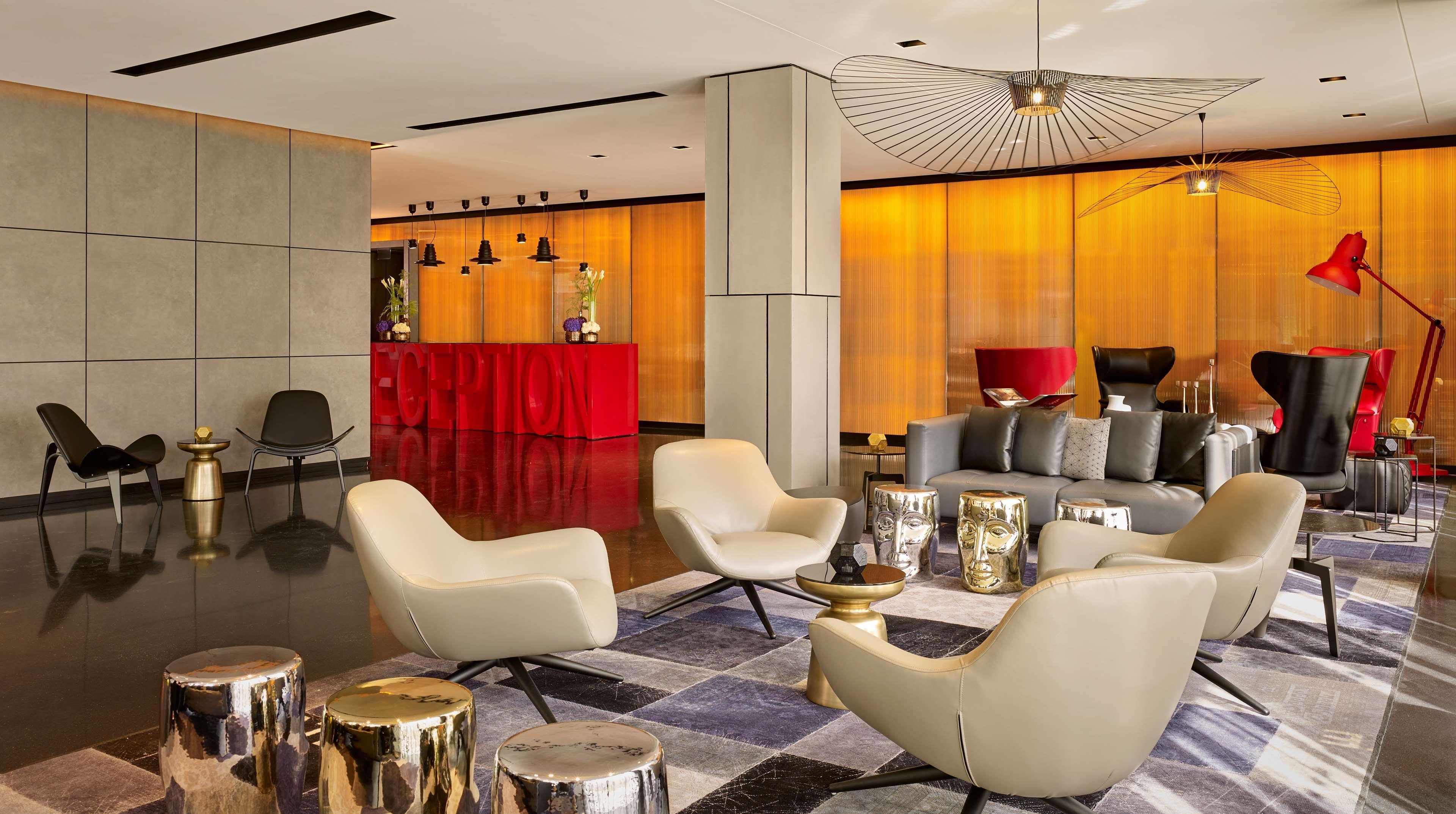 Park Plaza London, Park Royal Hotel London