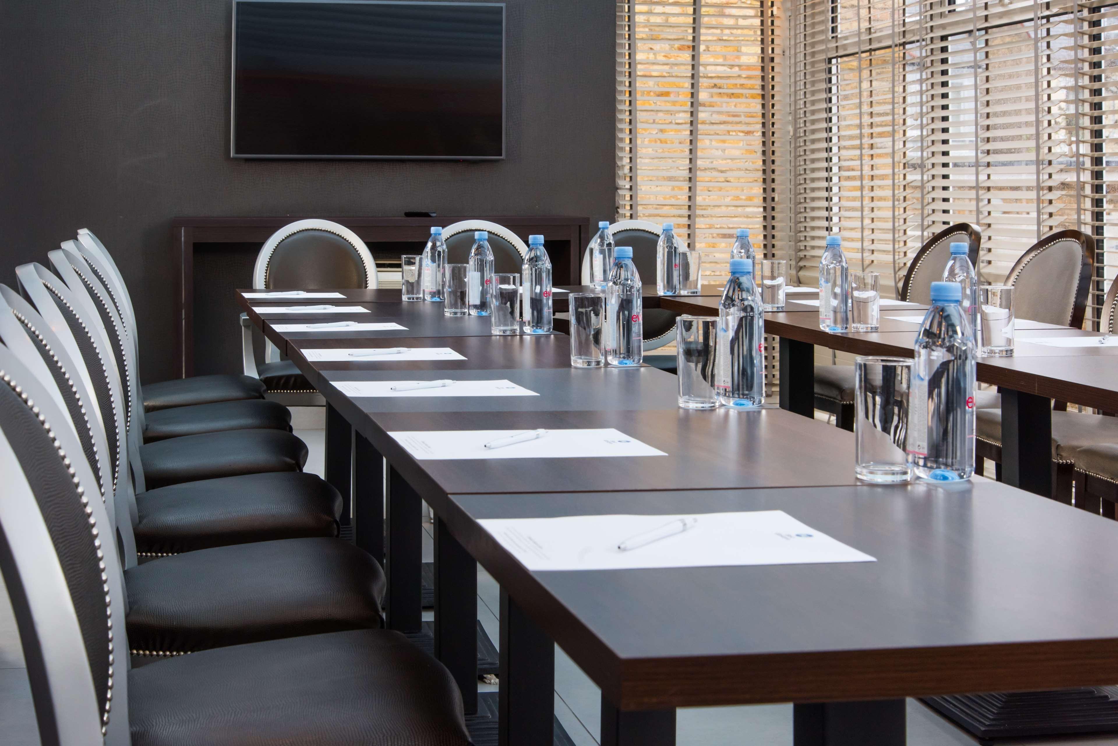 Western Chiswick Palace&suites Hotel 3*