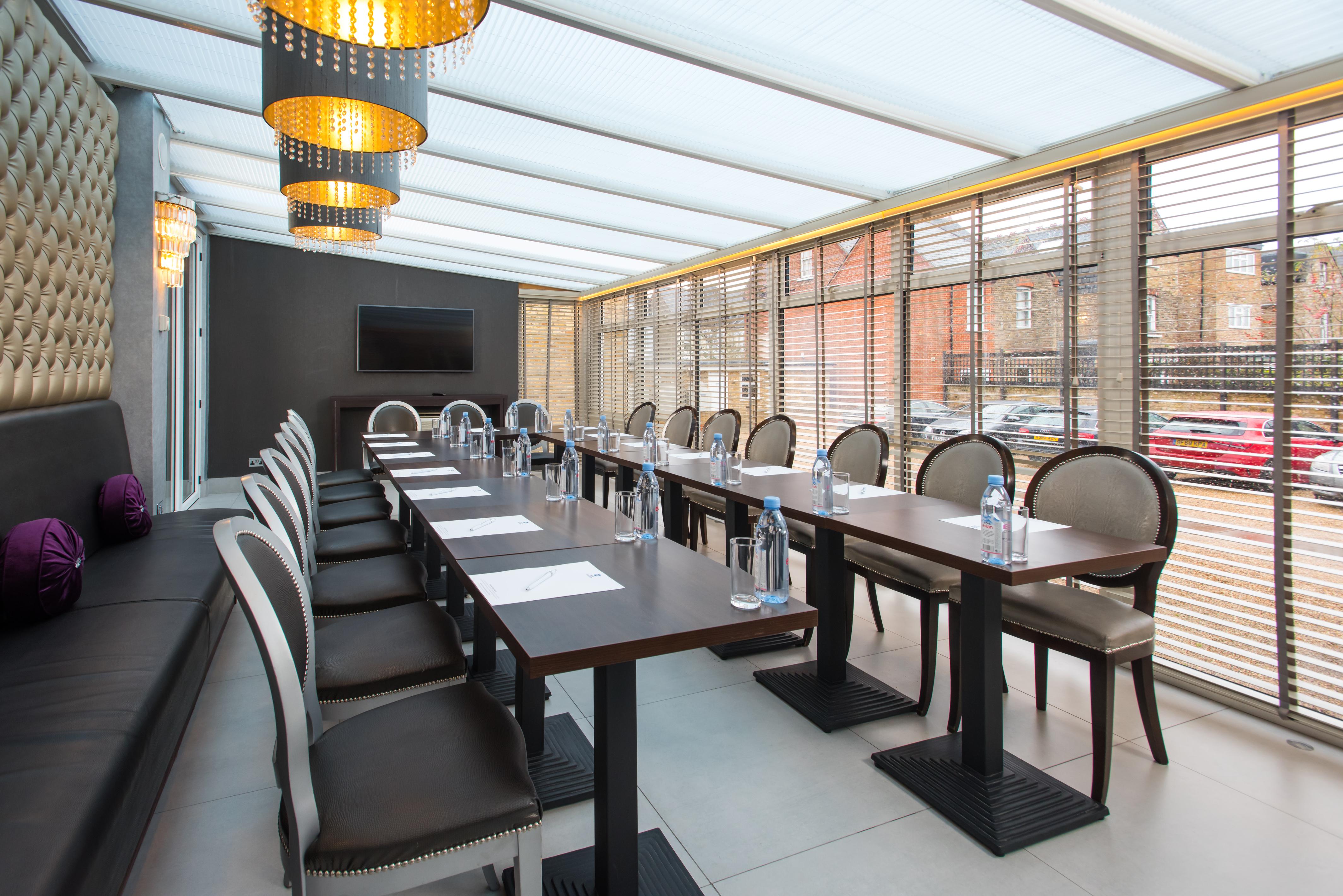 Western Chiswick Palace&suites Hotel 3*