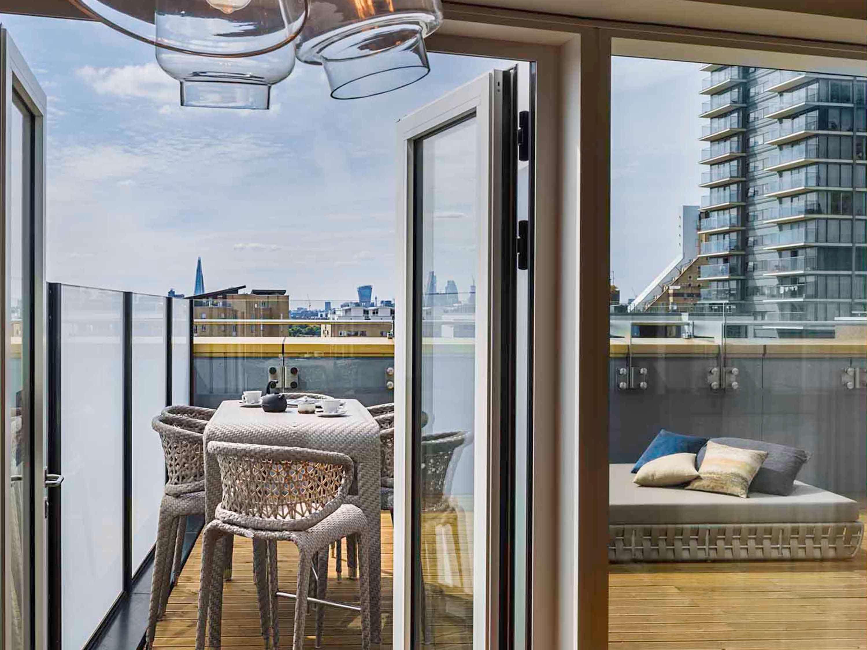 Novotel Canary Wharf 4*