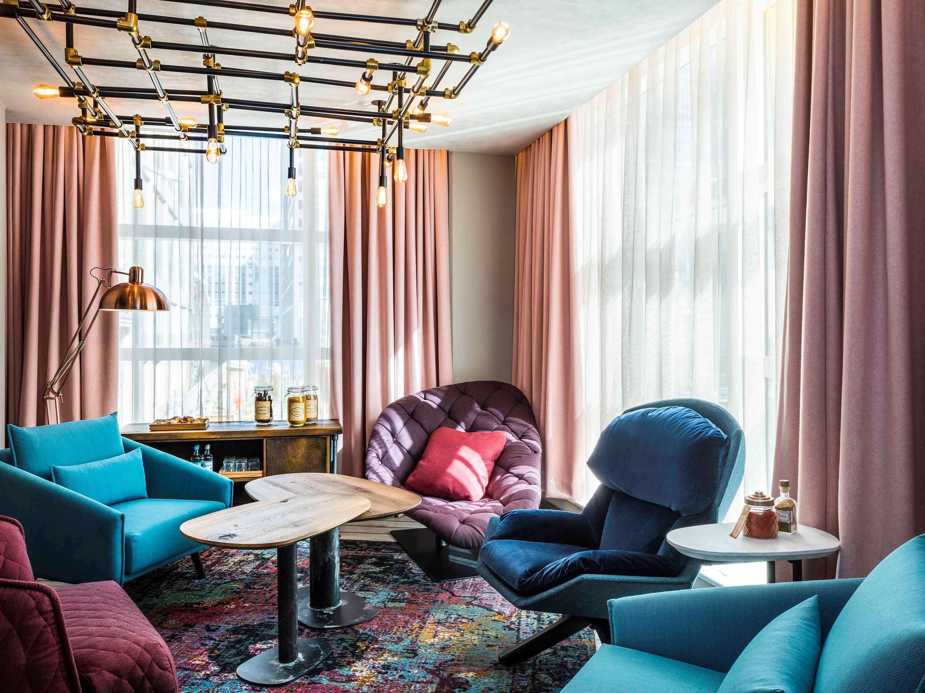 Novotel Canary Wharf 4*