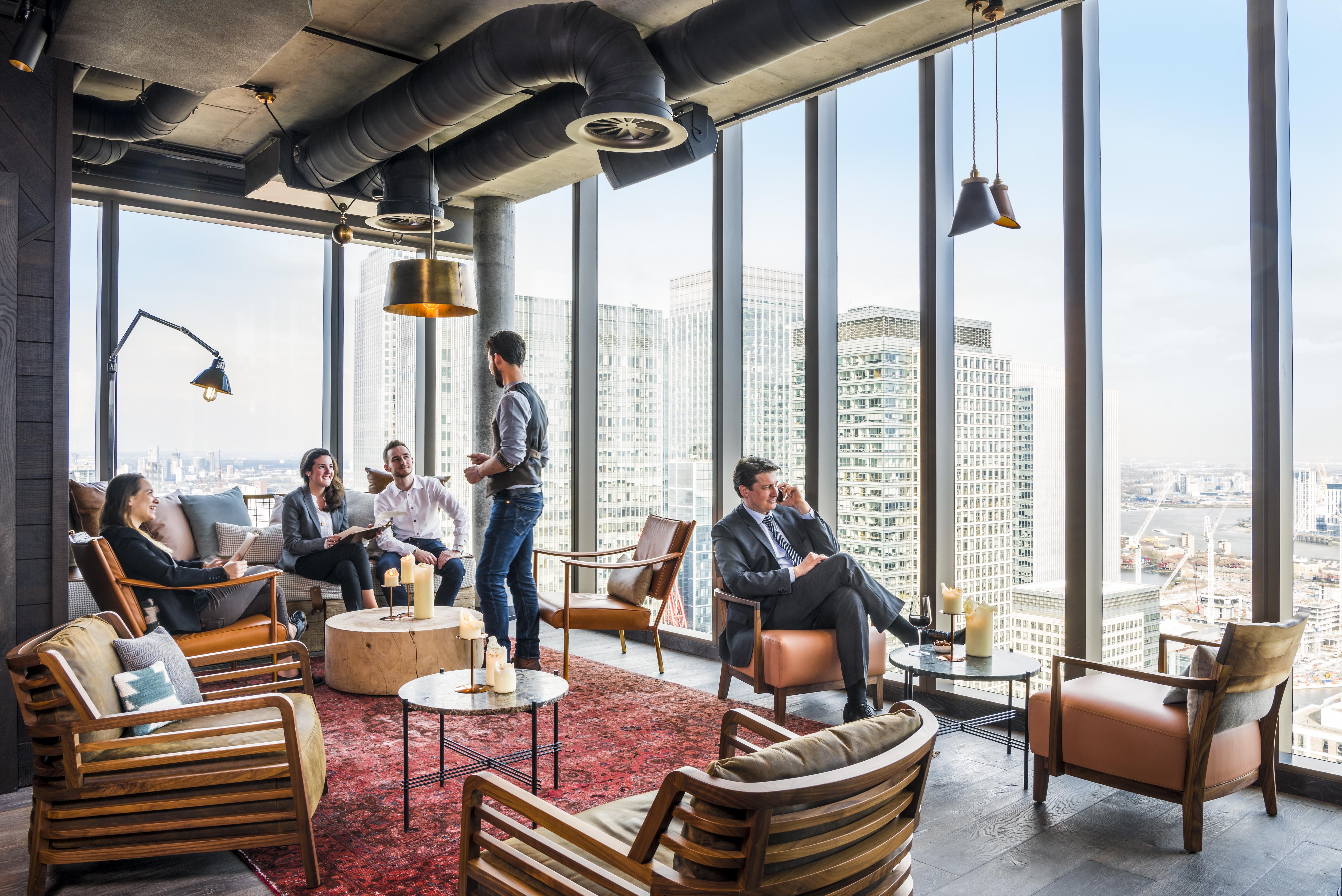 Novotel Canary Wharf 4*