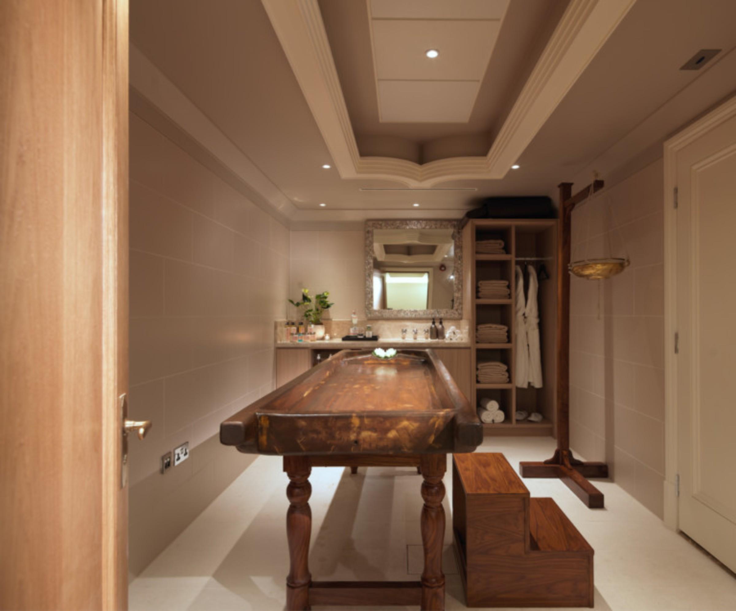Hotel The Lalit London