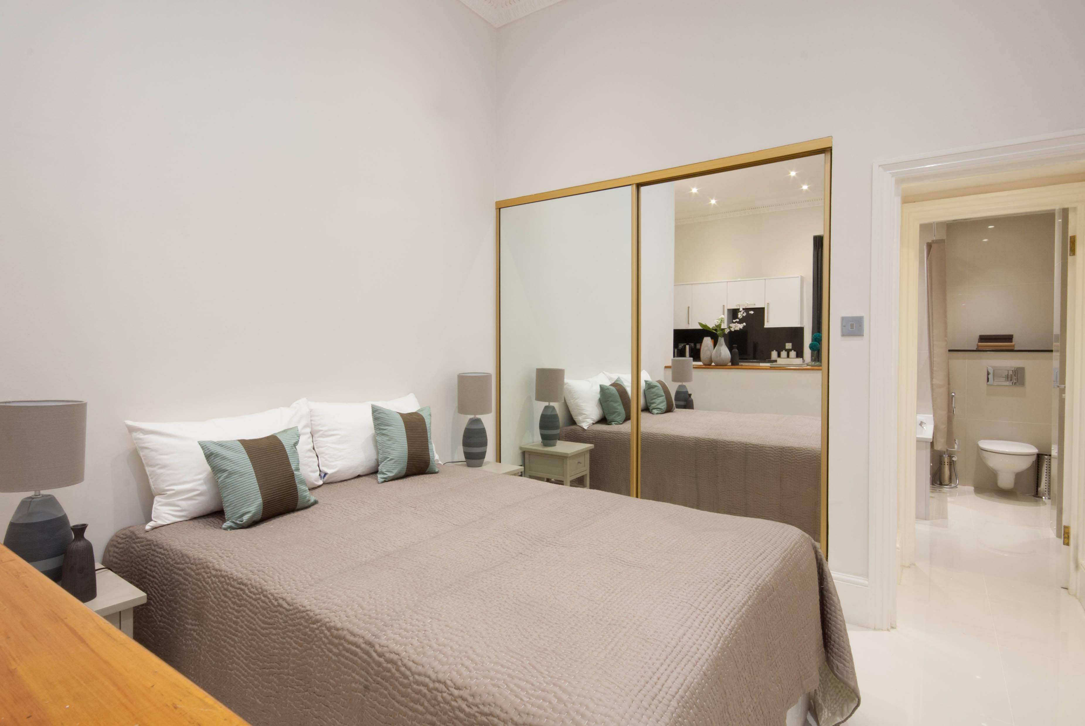 Queensgate Court Aparthotel 4*