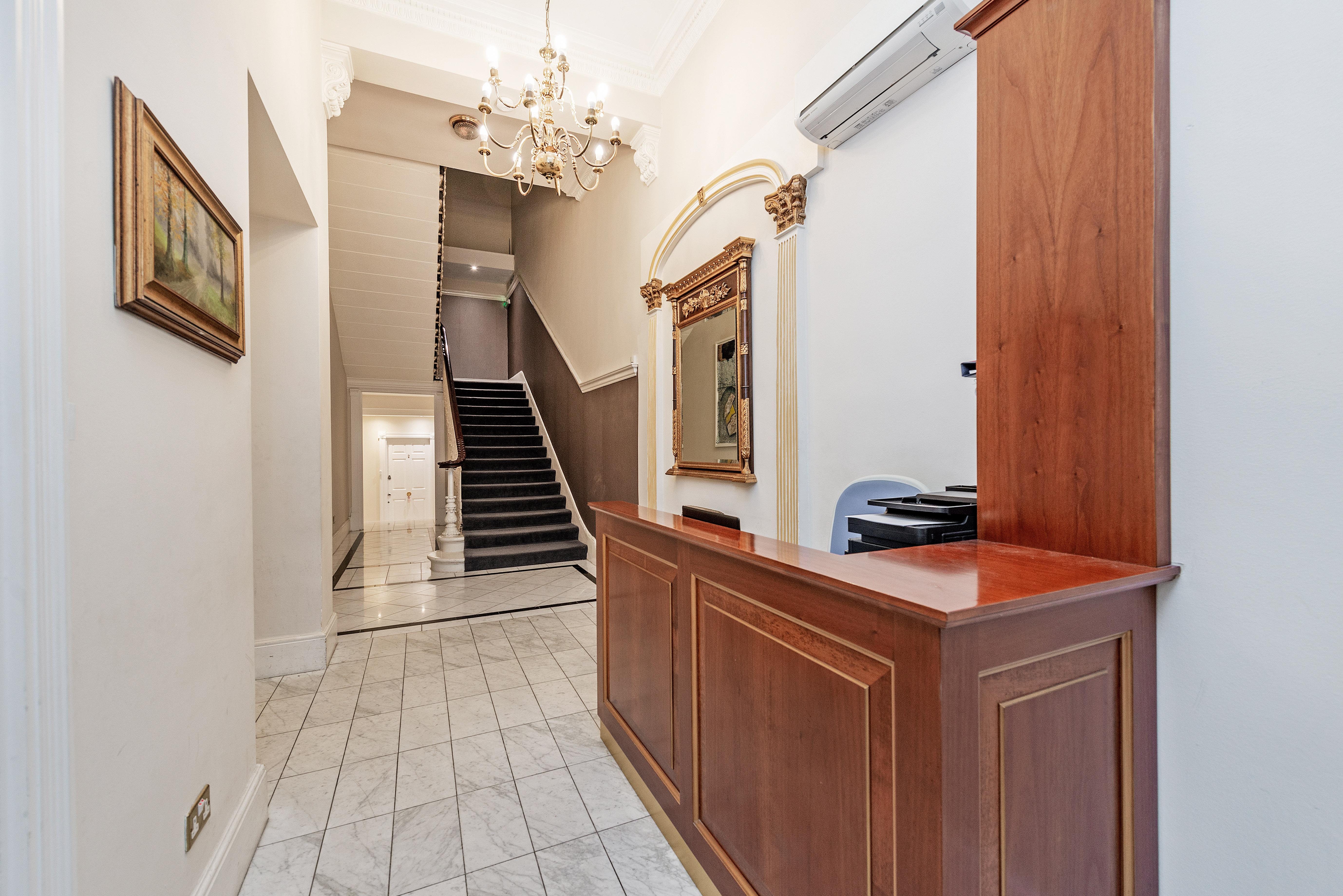 Queensgate Court 4* London