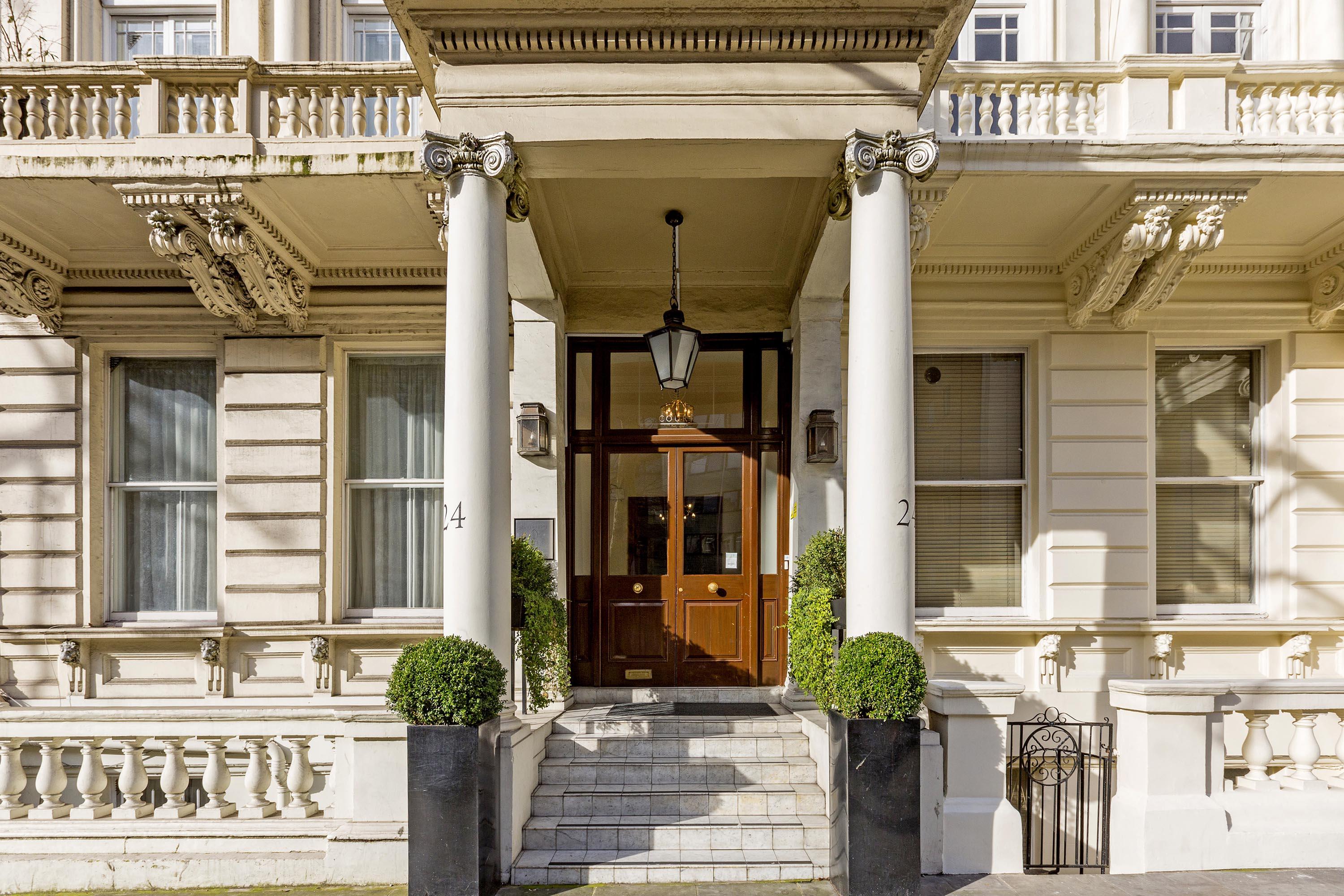 Queensgate Court 4*