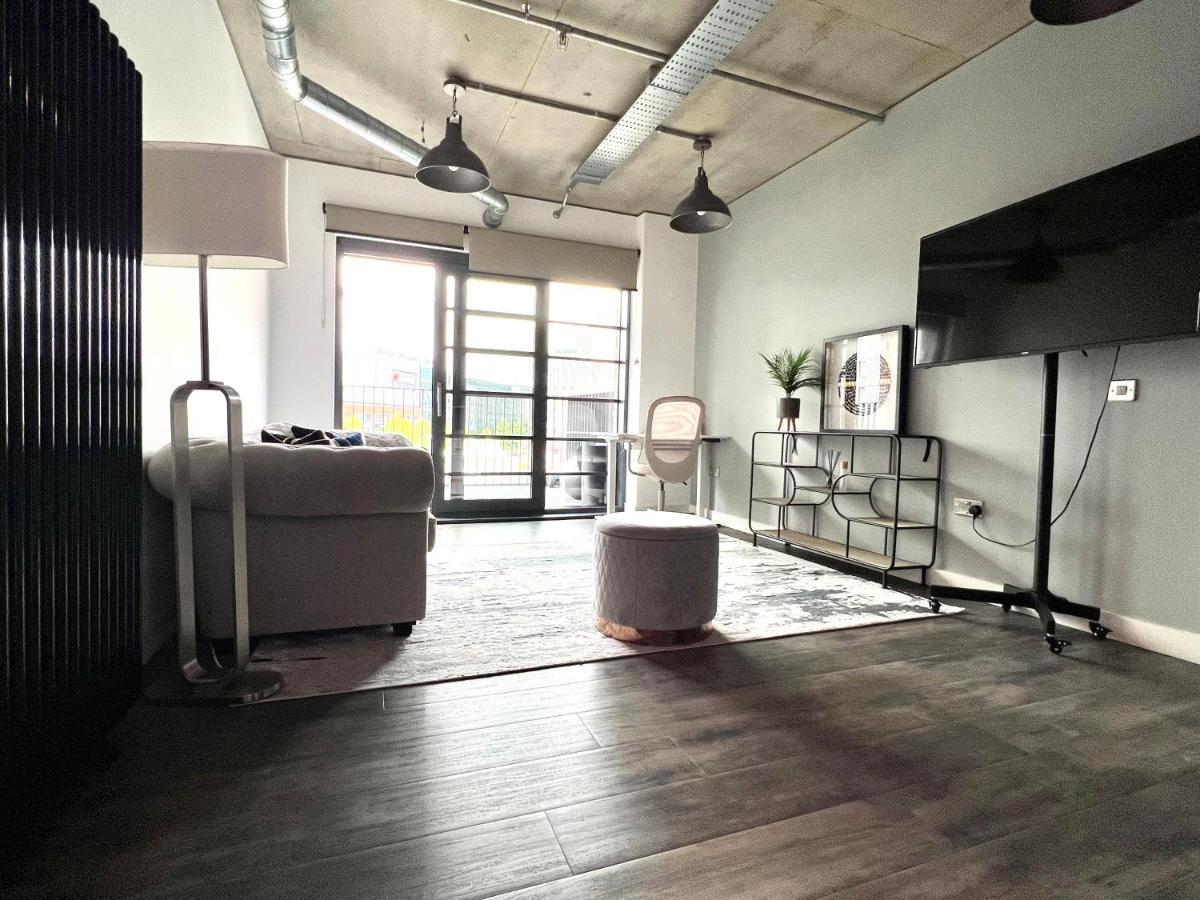 Two Bedroom Ferrum Wembley Park Apartamento *