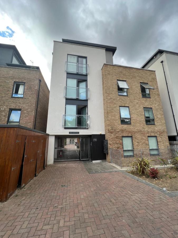 Clapham House * London
