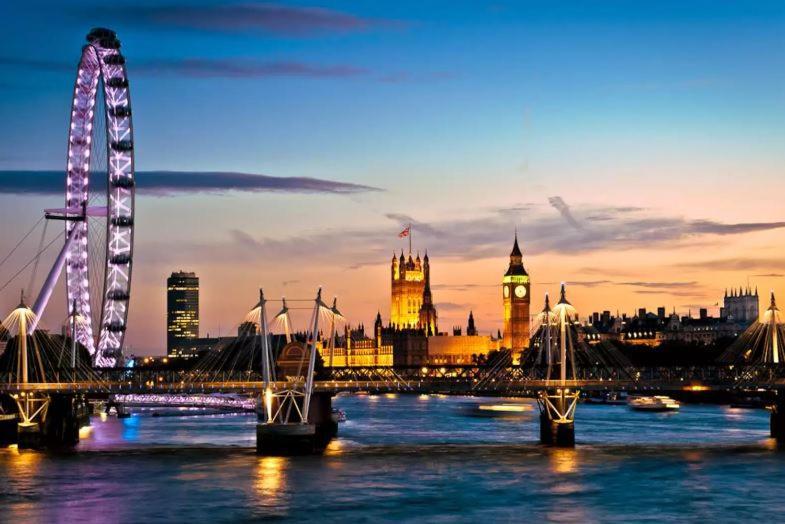 Aplacetostay Apartment, Zone 1 Bak London