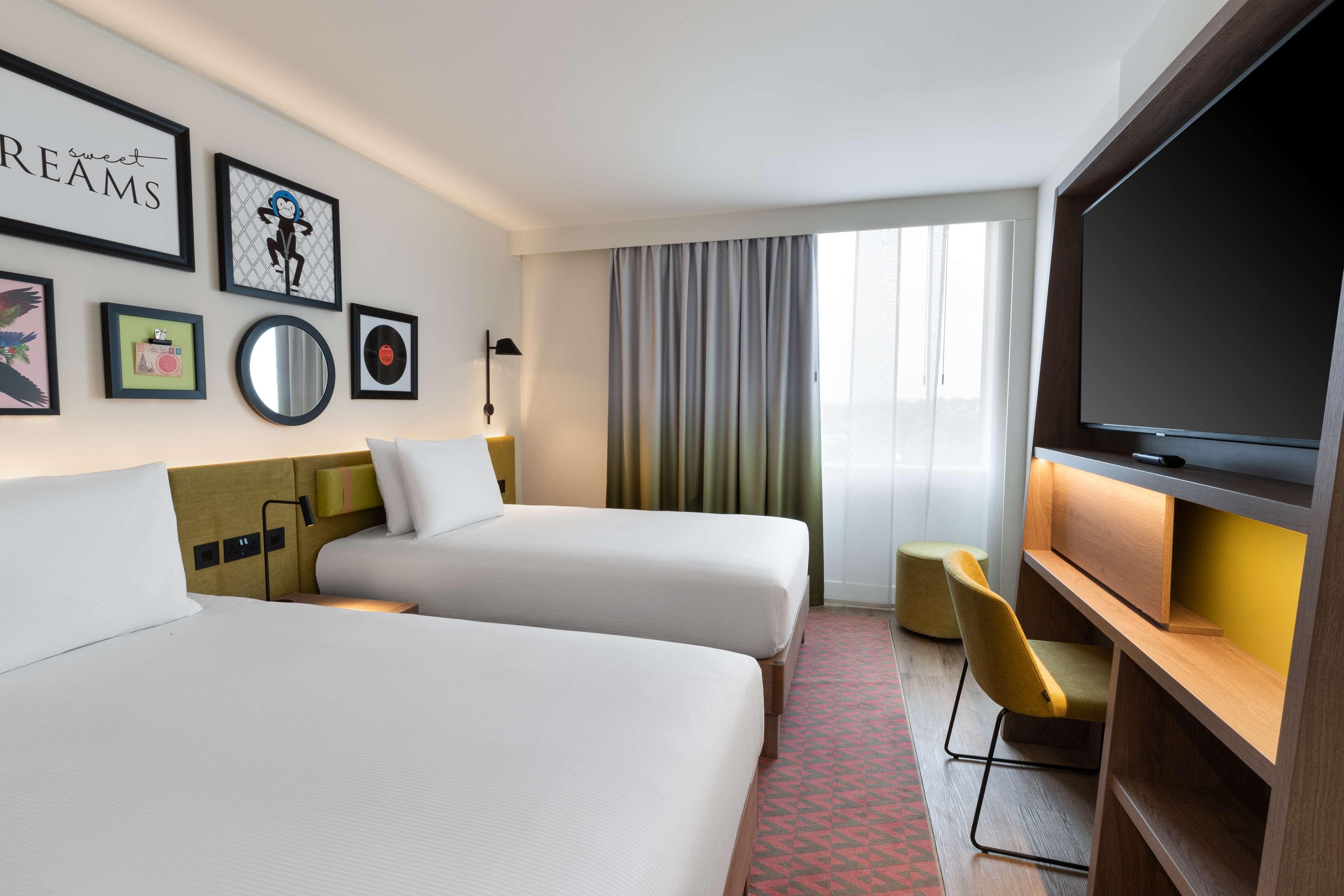 Hotel Hampton By Hilton Ealing 4*