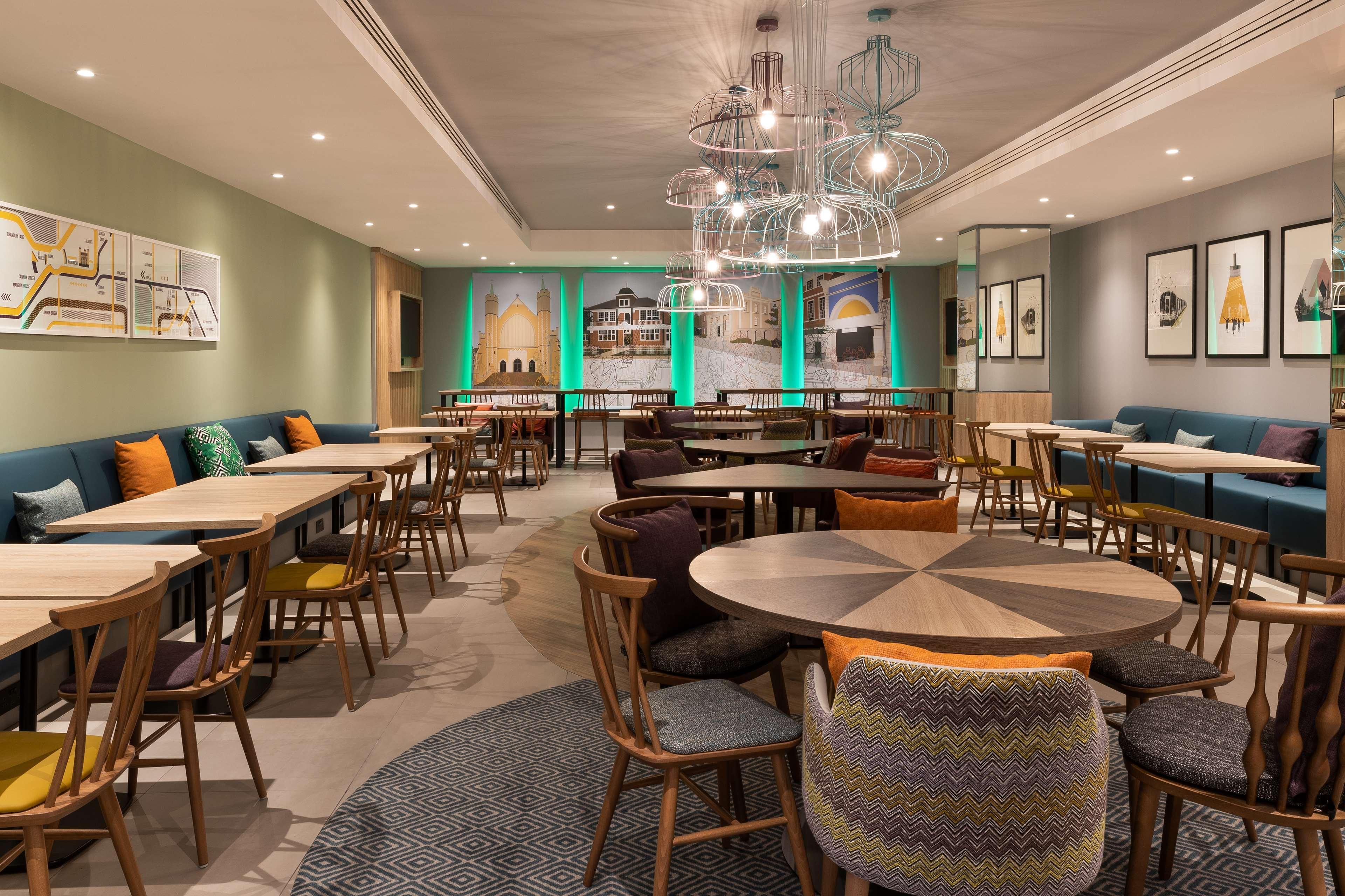 Hotel Hampton By Hilton Ealing