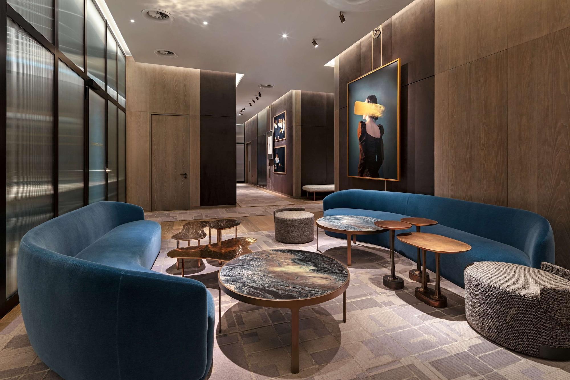 The Londoner 5* London