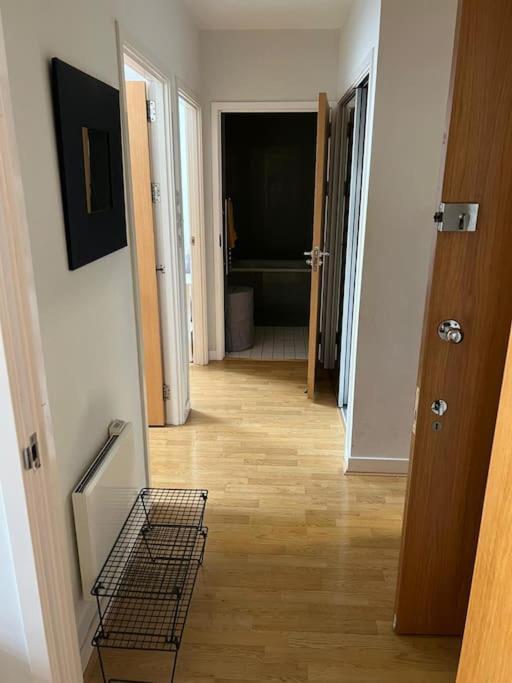 Stunning 2 Bed Flat! Centrally Located In London, Uk! Apartment