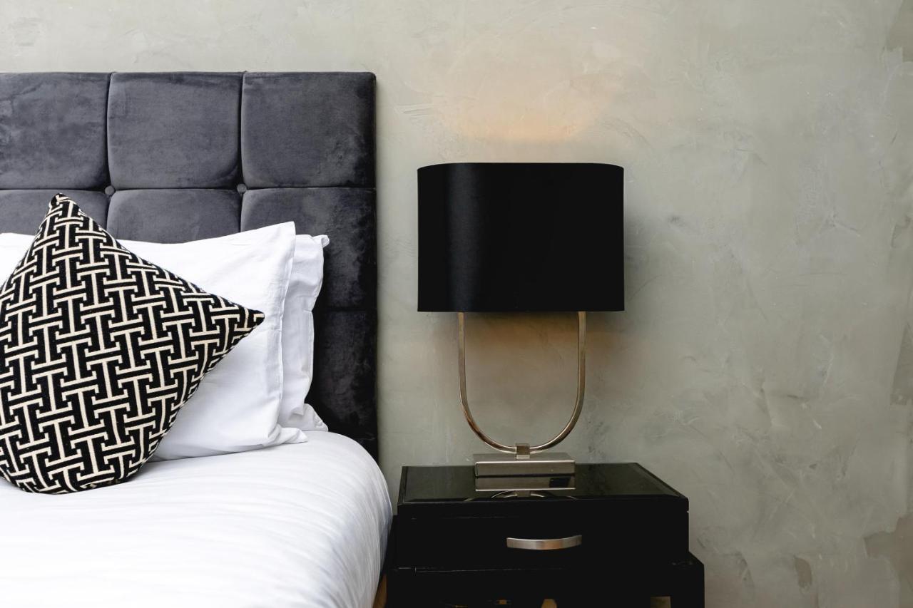 Penthousestays Nr Notting Hill - Luxury 2 Bedroom King Bed - Near Portobello Road Apartment London