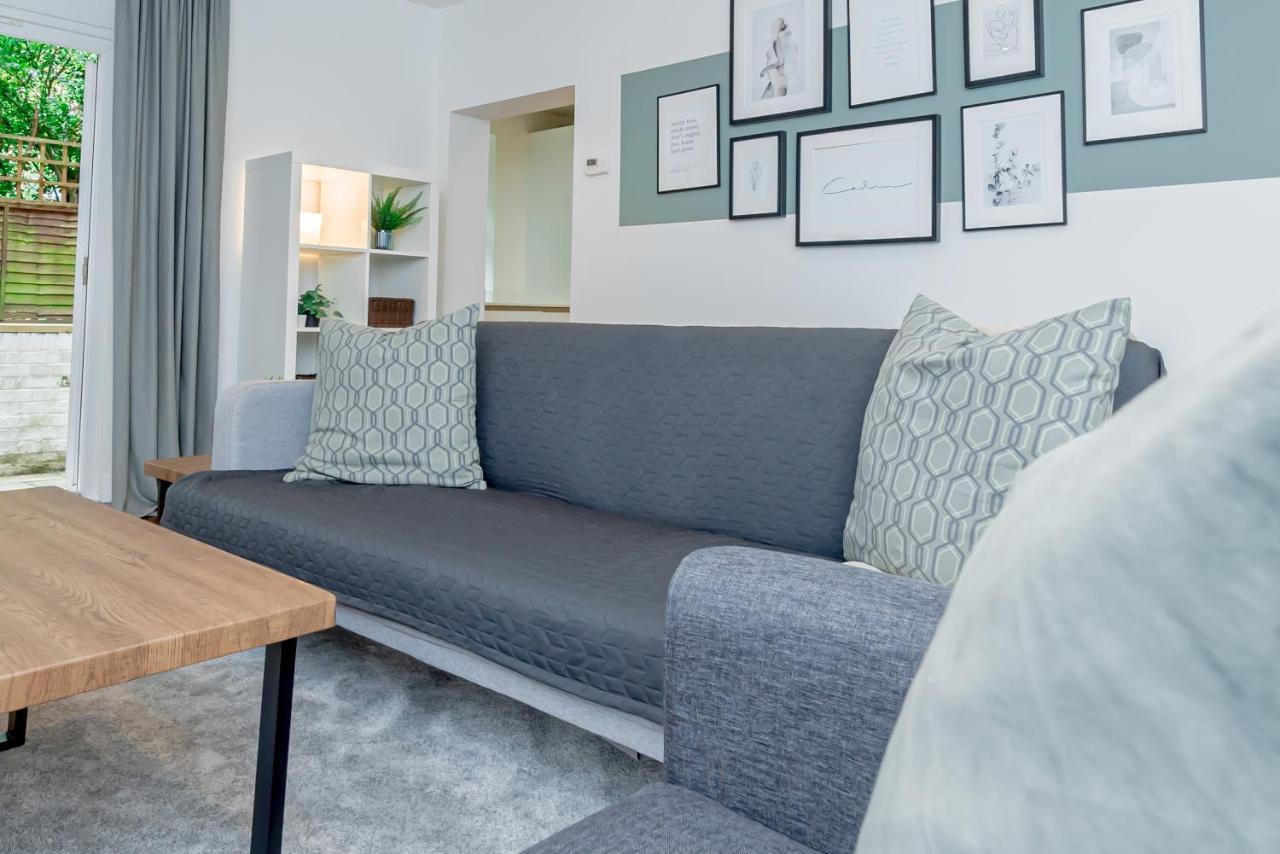 Private 2 Bedroom In West Hampstead