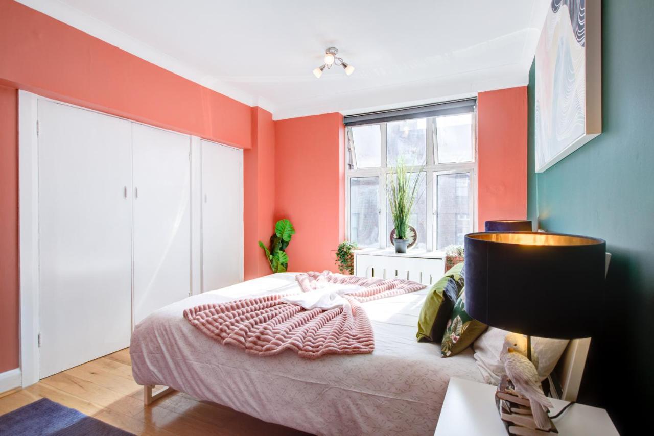 Hyde Park Private Family * London