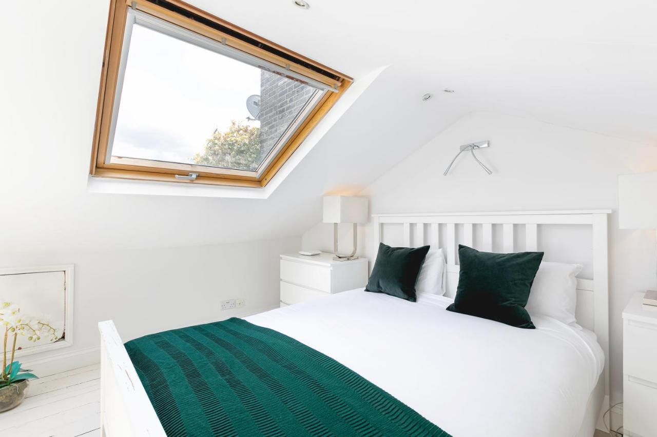 Penthousestays Notting Hill - Chic 2 Bedroom W/ King Beds - Near Portobello Road & Kensington High Street Apartment
