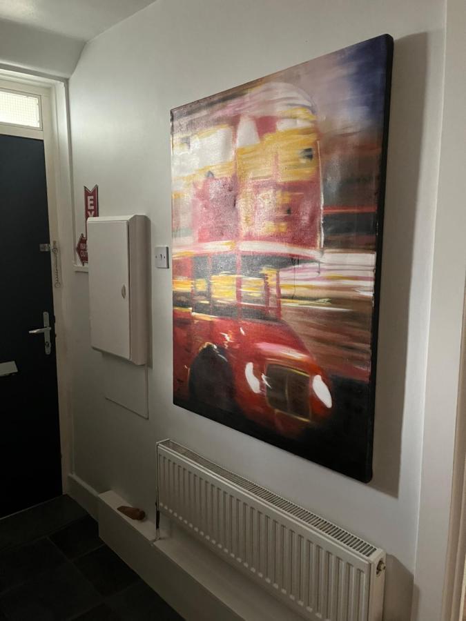 Great In An Uber Cool Flat! Bridge * London
