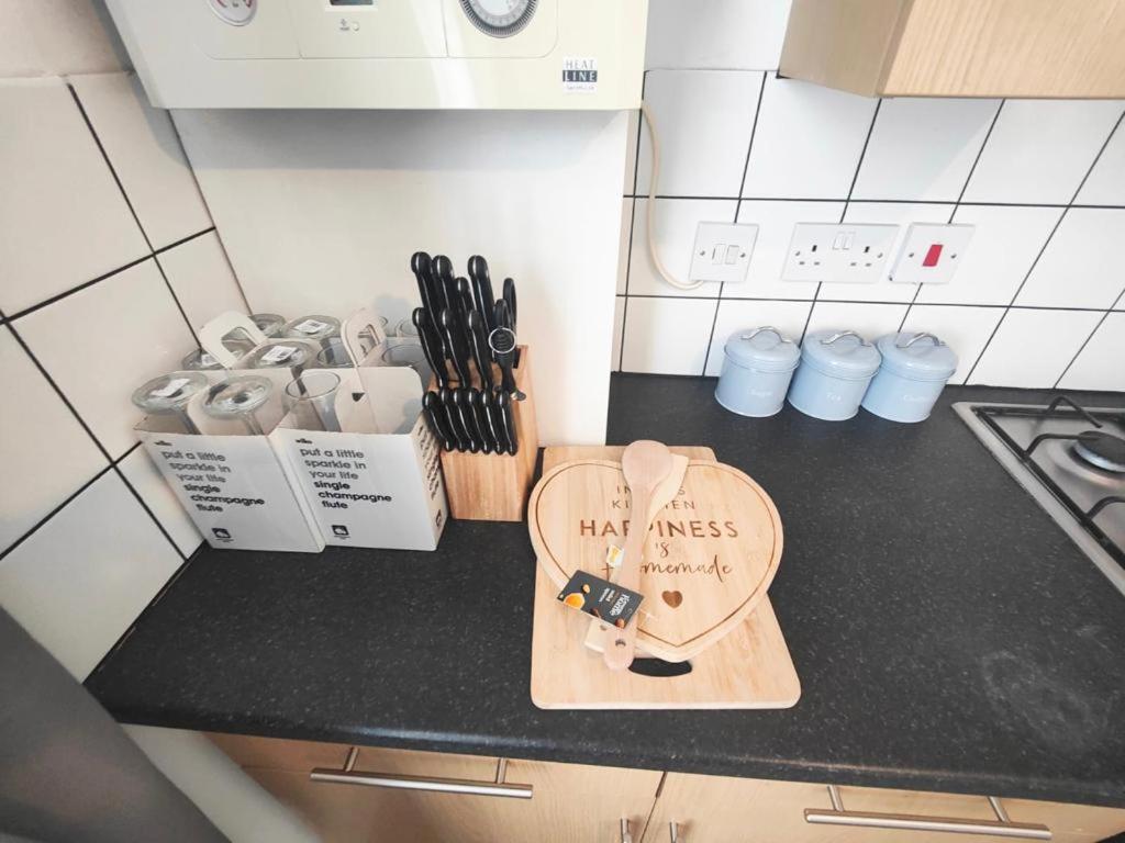 Lovely 3 Bedroom Serviced In Leytonstone Apartamento